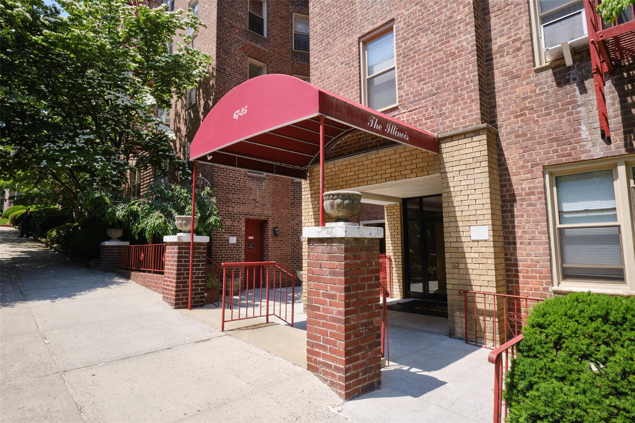 67-25 Clyde Street # 2L, Forest Hills, NY 11375