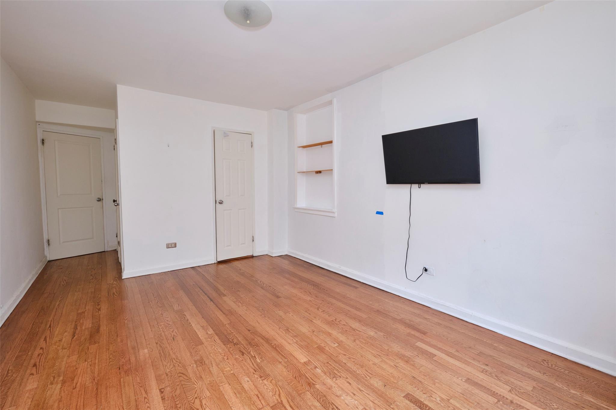 67-25 Clyde Street # 2L, Forest Hills, NY 11375