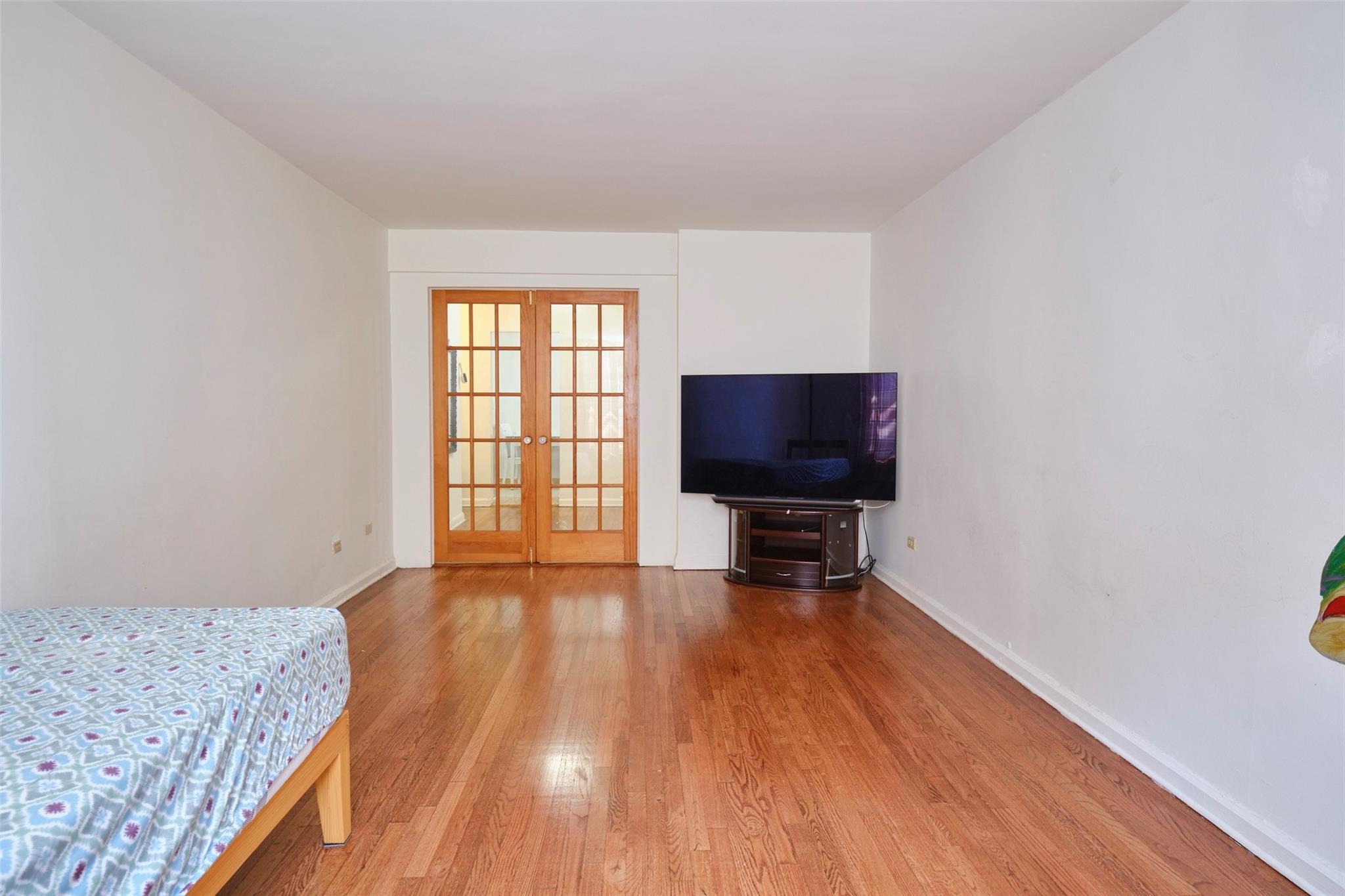 67-25 Clyde Street # 2L, Forest Hills, NY 11375