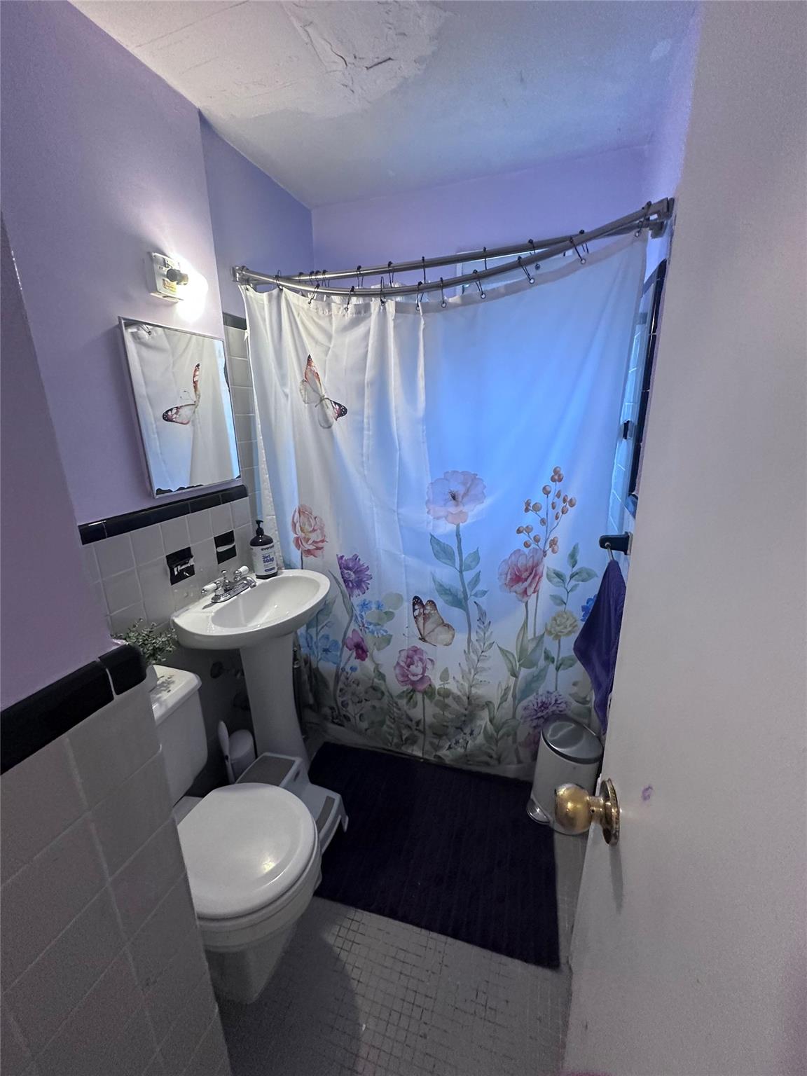 224-43A 64th Avenue # 43A/545, Oakland Gardens, NY 11364