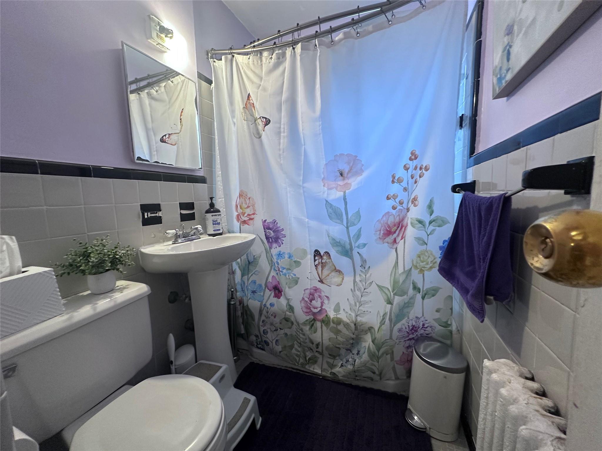 224-43A 64th Avenue # 43A/545, Oakland Gardens, NY 11364