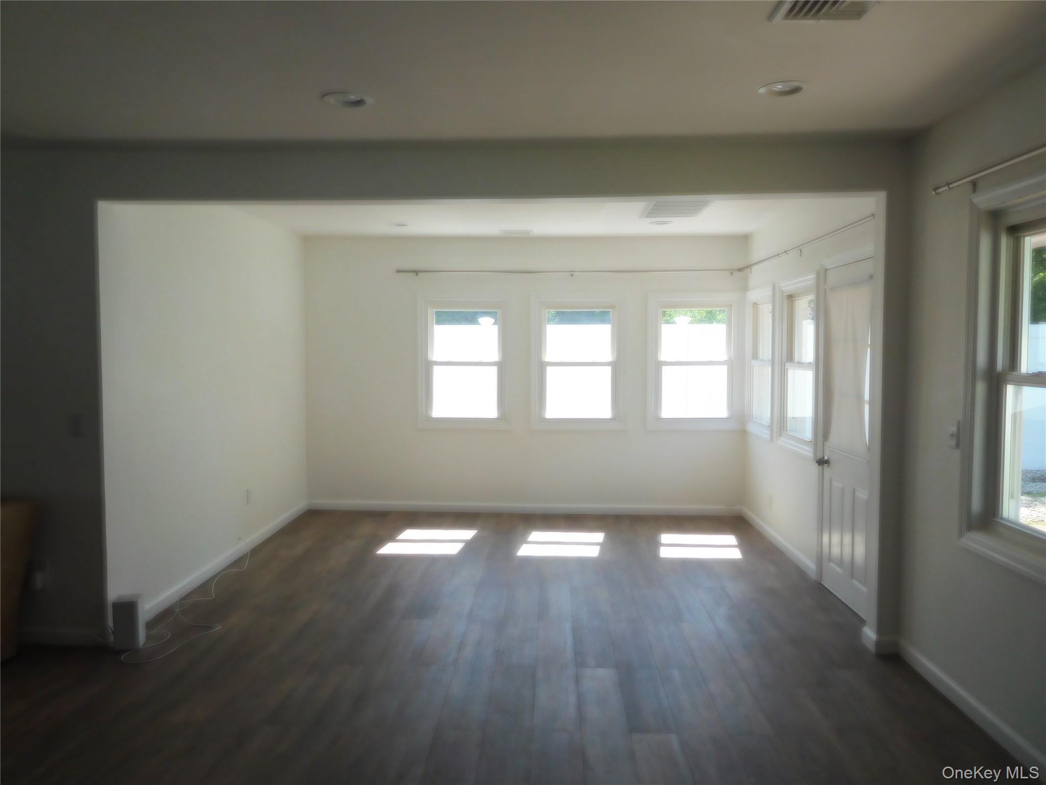 9 Adams Street, East Rockaway, NY 11518