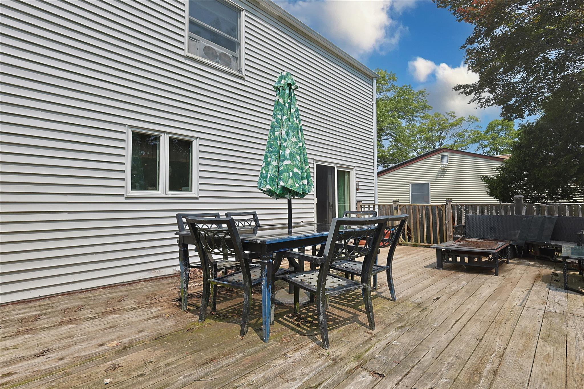 33 Highview Lane, Ridge, NY 11961