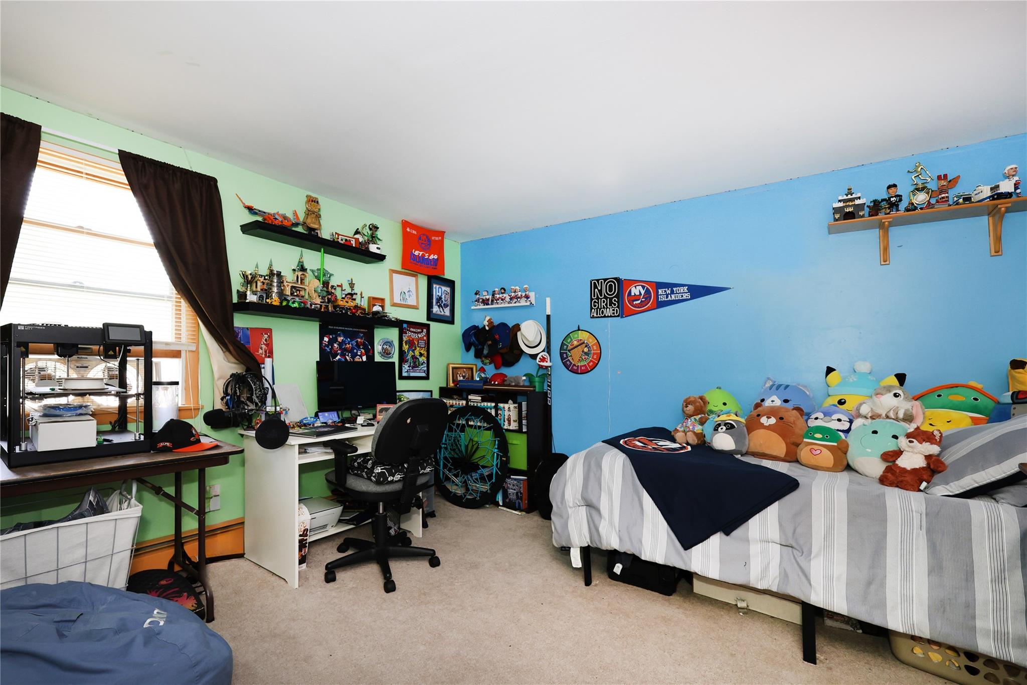 33 Highview Lane, Ridge, NY 11961