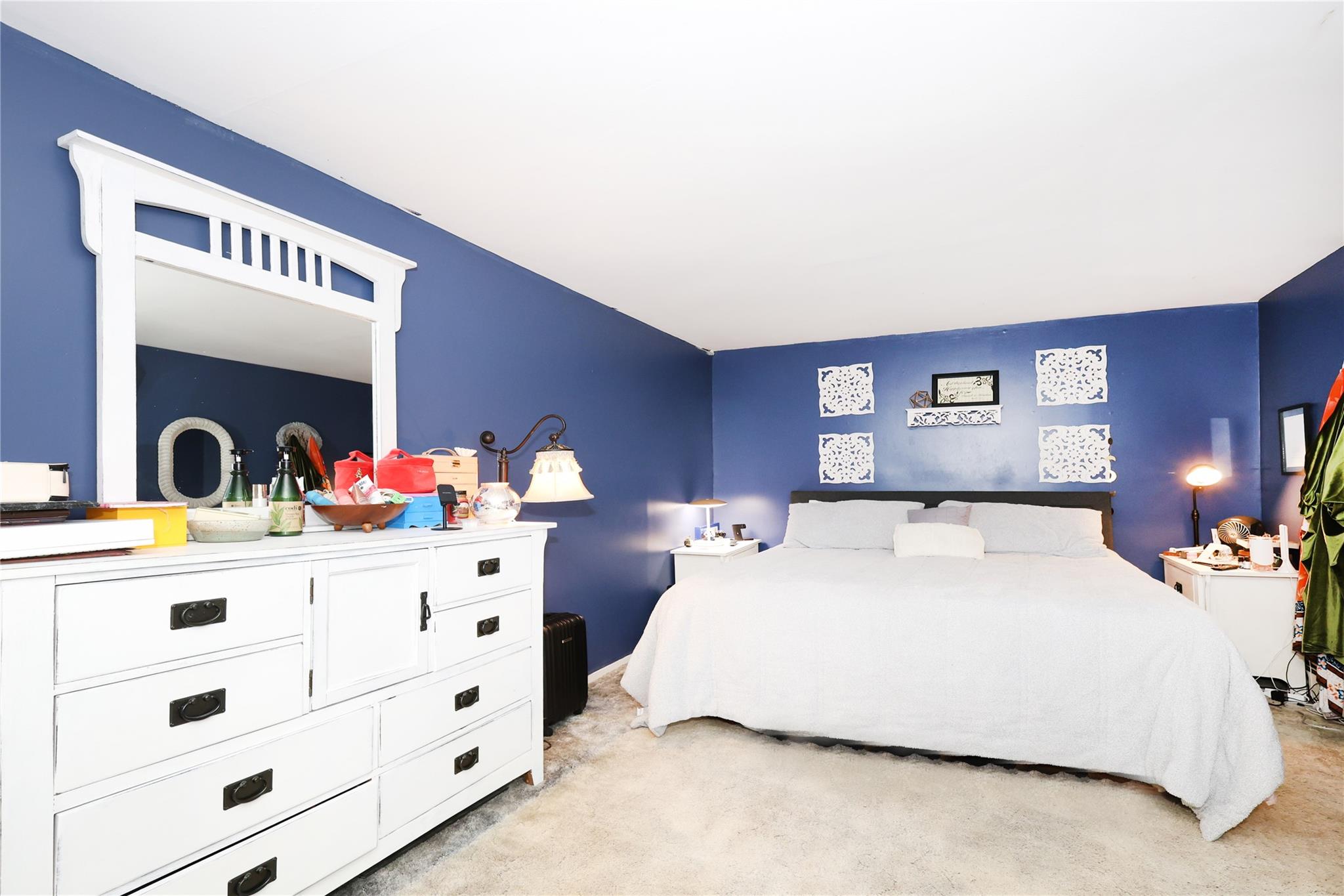 33 Highview Lane, Ridge, NY 11961