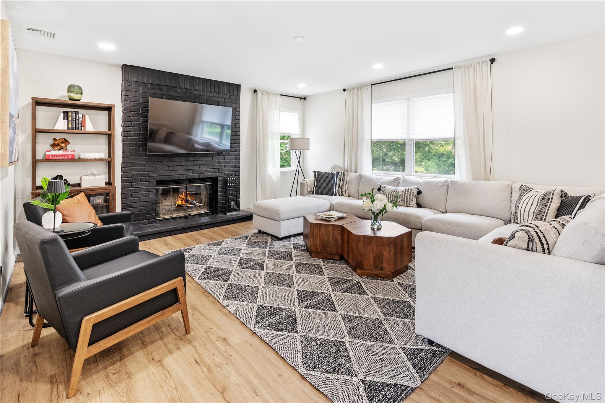 Hampton Bays, NY 11946