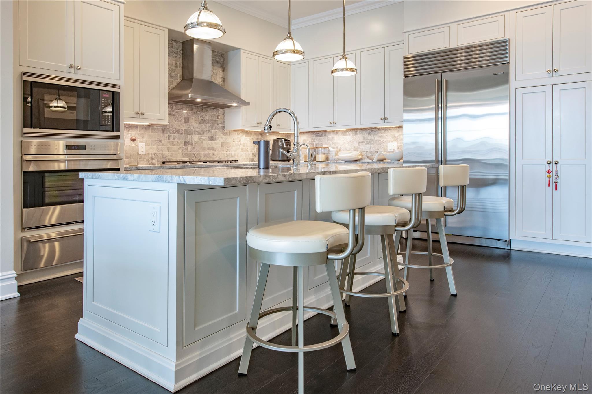 1000 Royal Court # 1306, North Hills, NY 11040