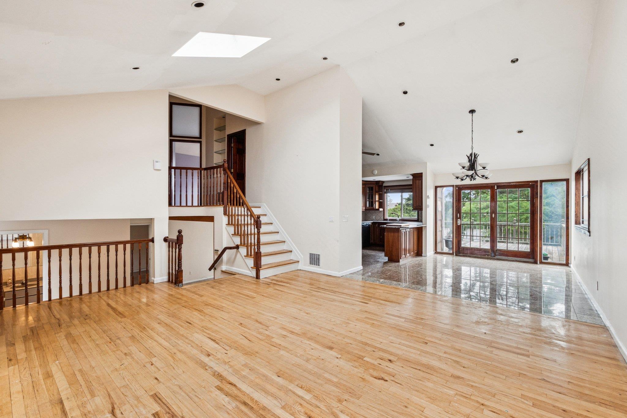 636 Derby Avenue, Woodmere, NY 11598