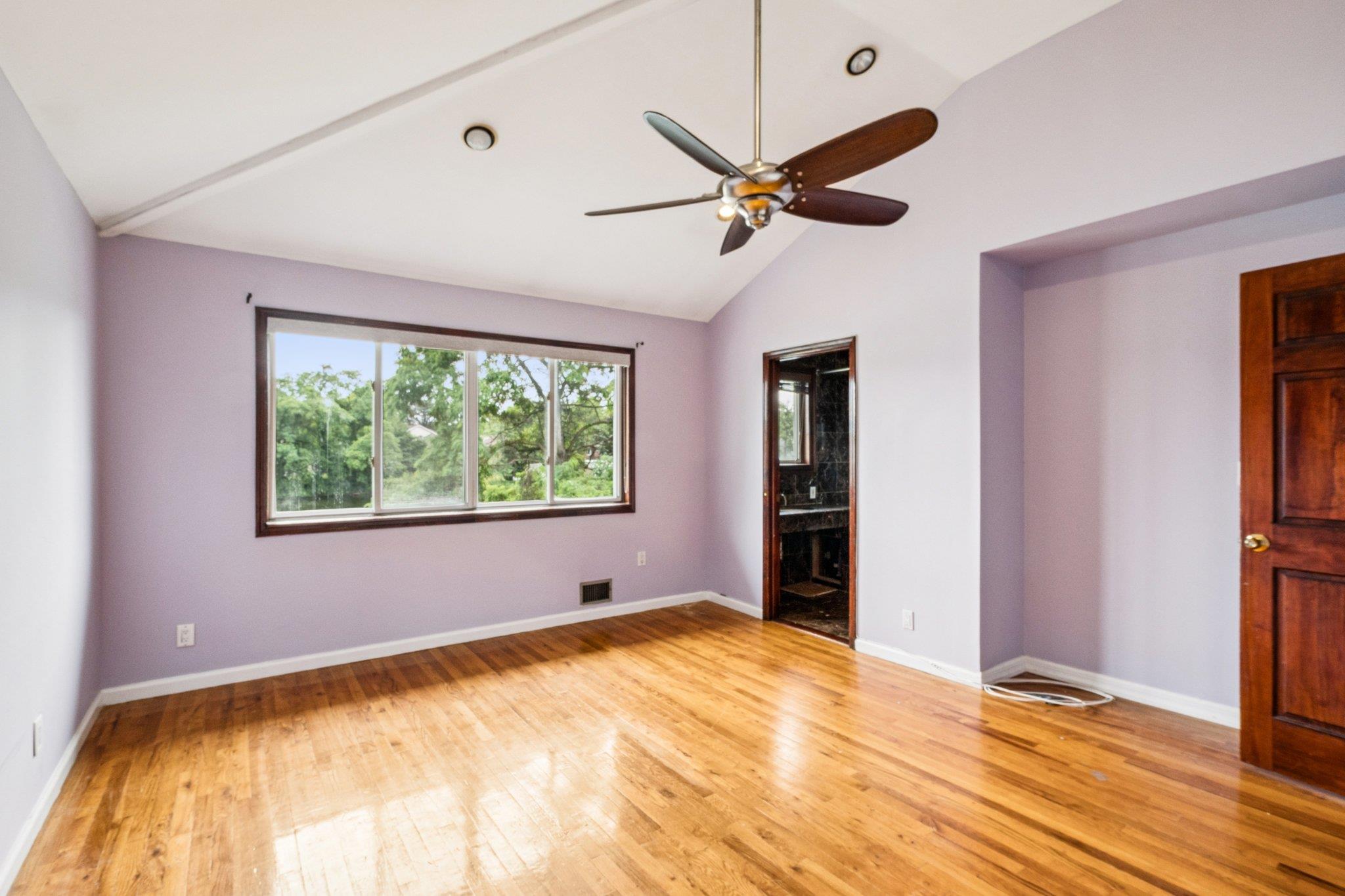 636 Derby Avenue, Woodmere, NY 11598