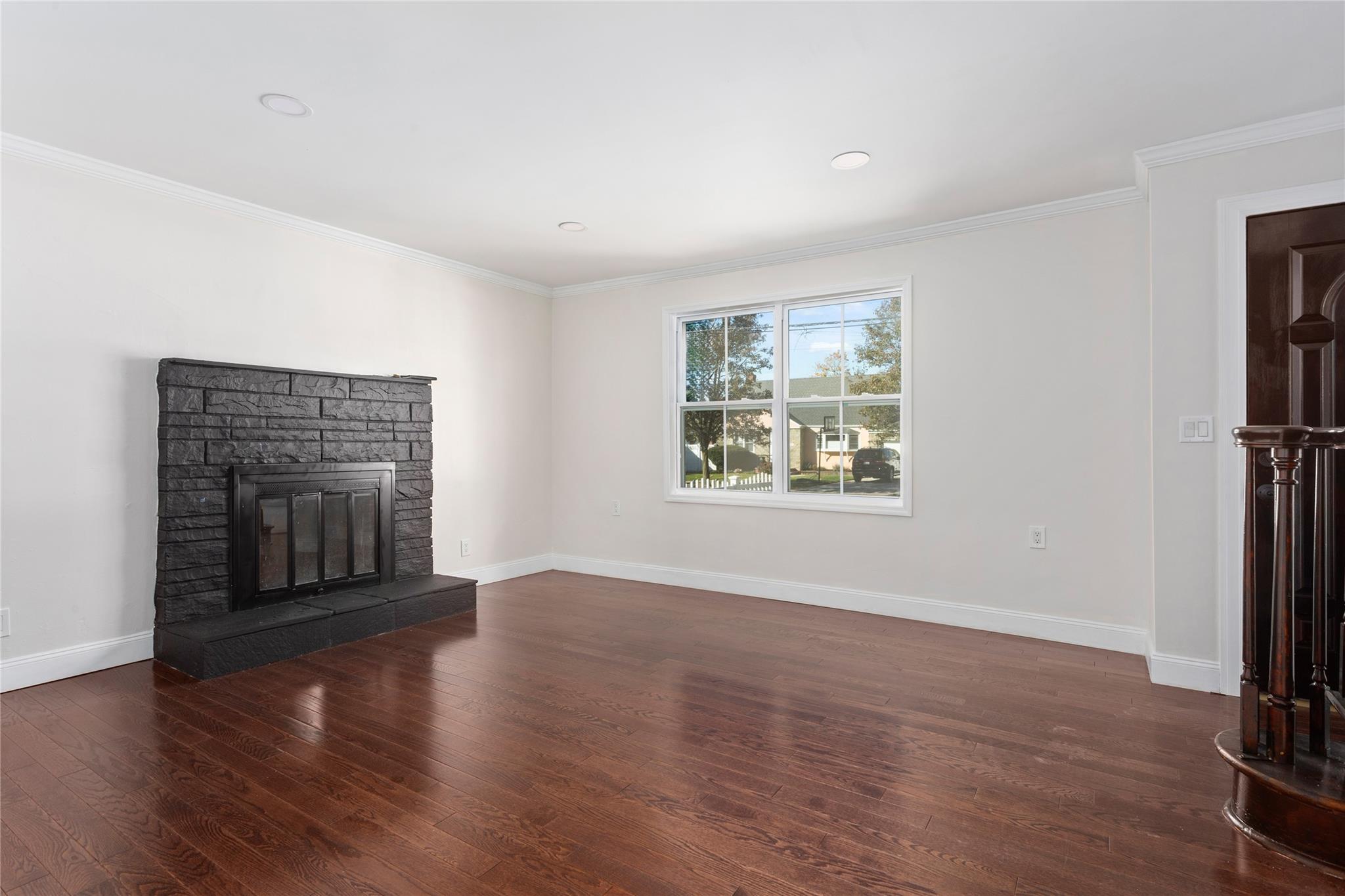 78 Jesse Street, Freeport, NY 11520