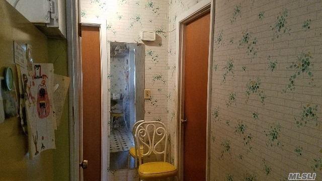 492 Pershing Boulevard, Rockville Centre, NY 11570