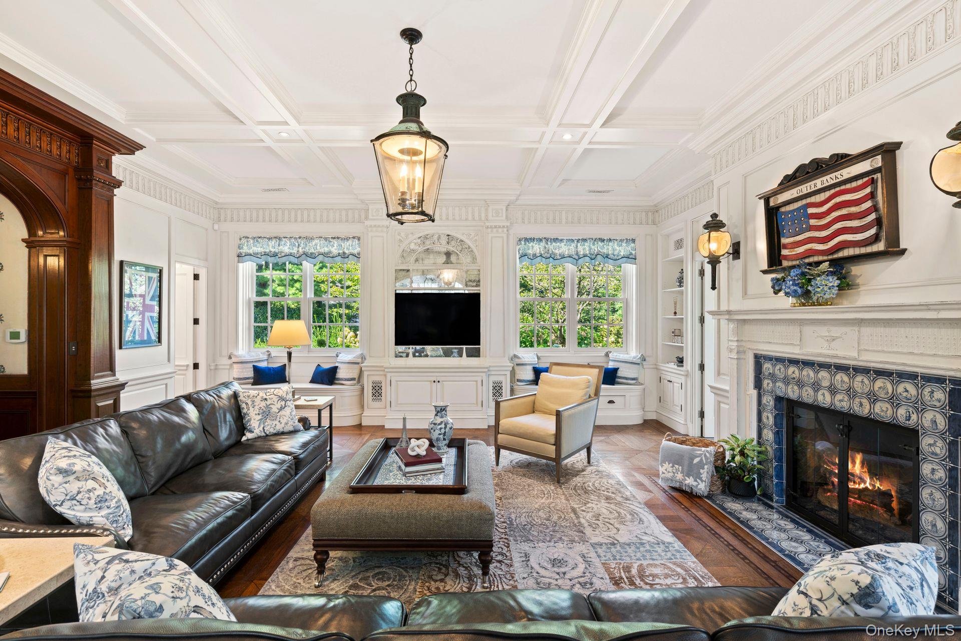 7 Fox Meadow Lane, Lloyd Harbor, NY 11743