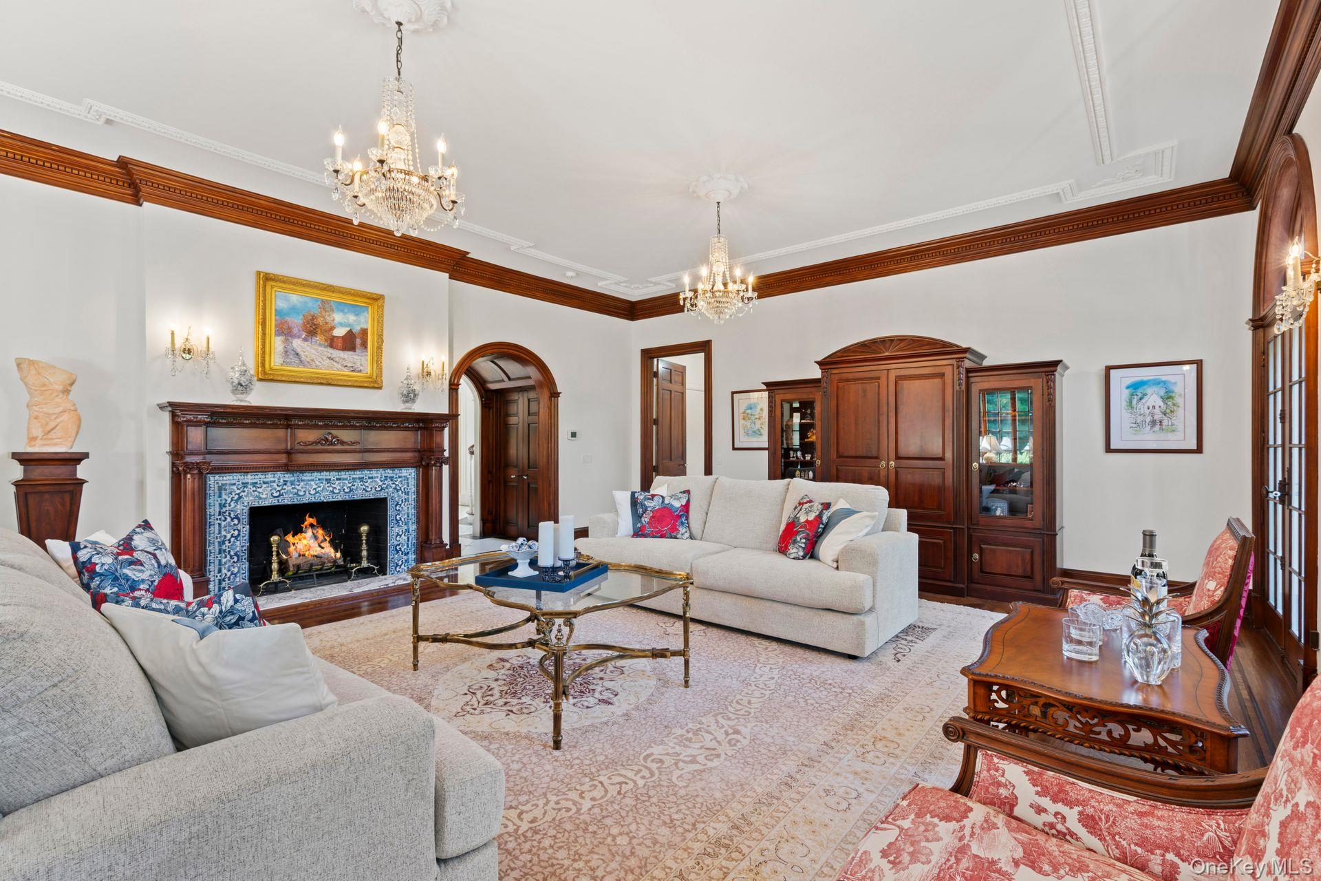 7 Fox Meadow Lane, Lloyd Harbor, NY 11743