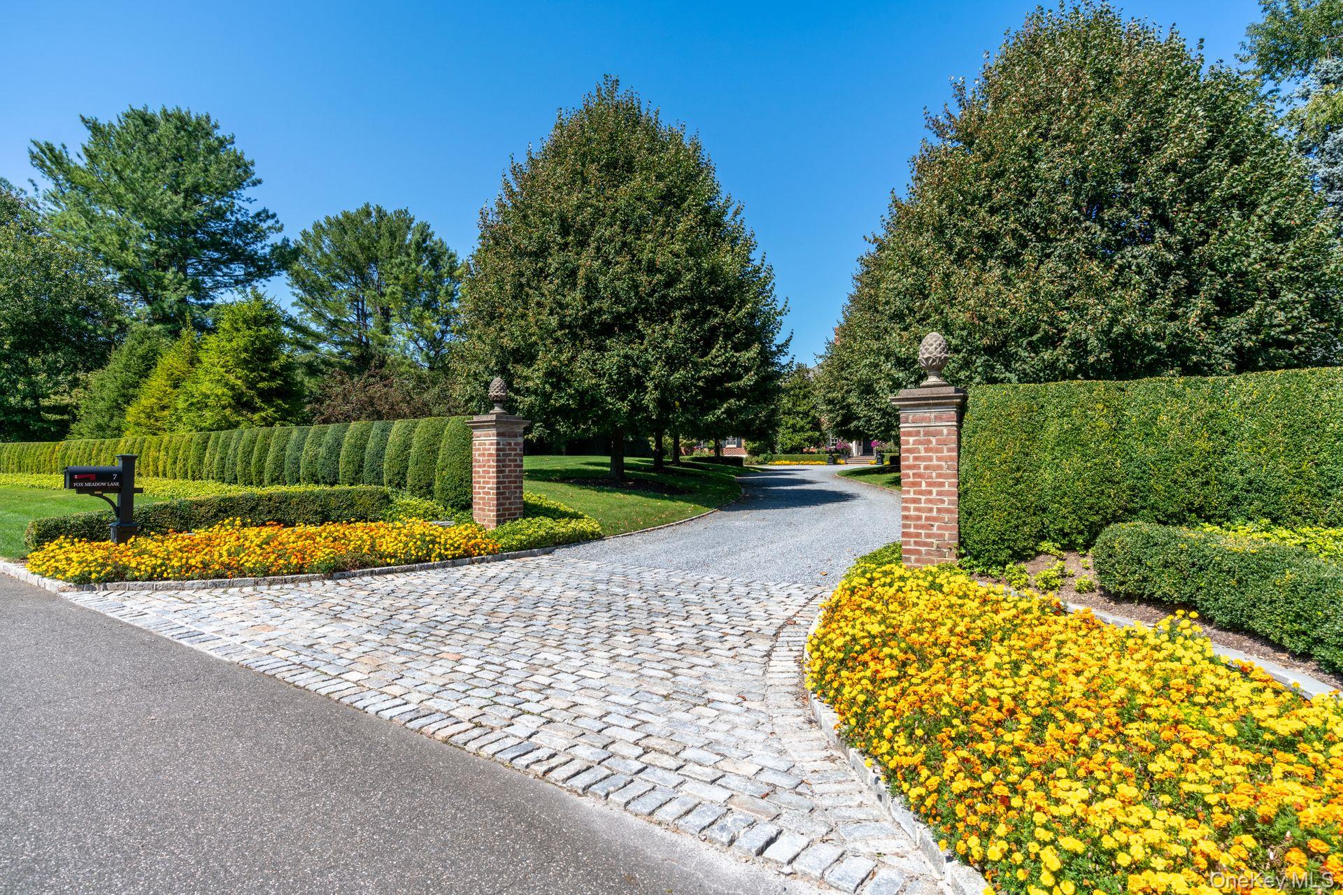 7 Fox Meadow Lane, Lloyd Harbor, NY 11743