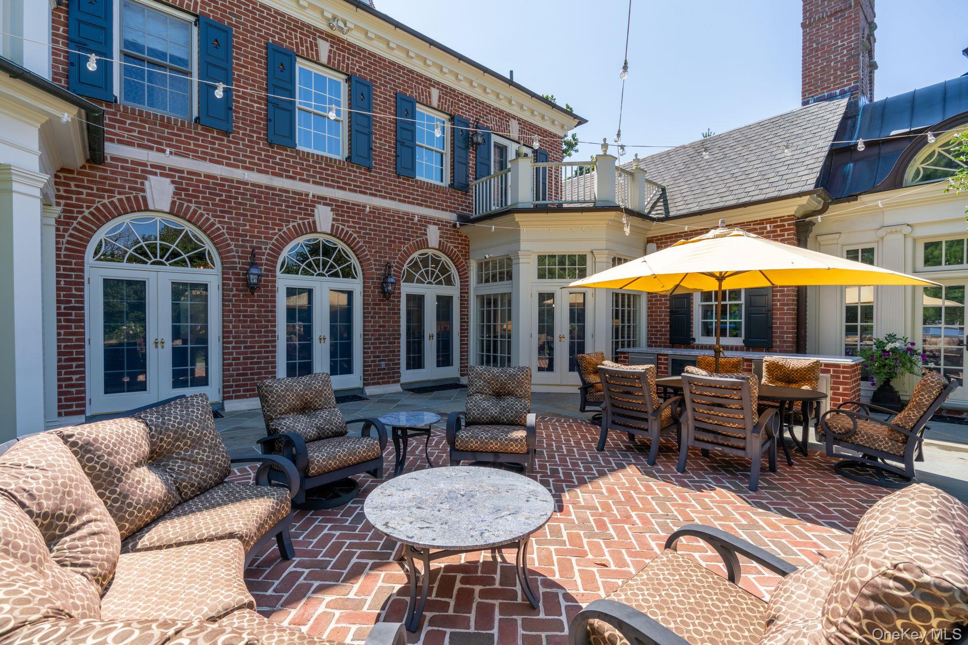 7 Fox Meadow Lane, Lloyd Harbor, NY 11743