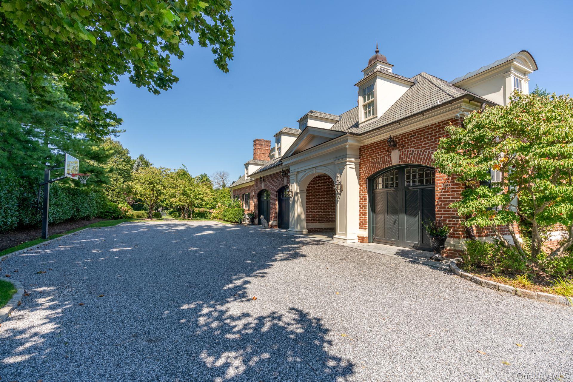 7 Fox Meadow Lane, Lloyd Harbor, NY 11743