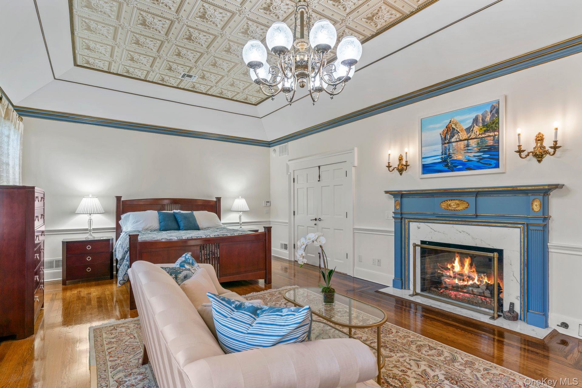 7 Fox Meadow Lane, Lloyd Harbor, NY 11743