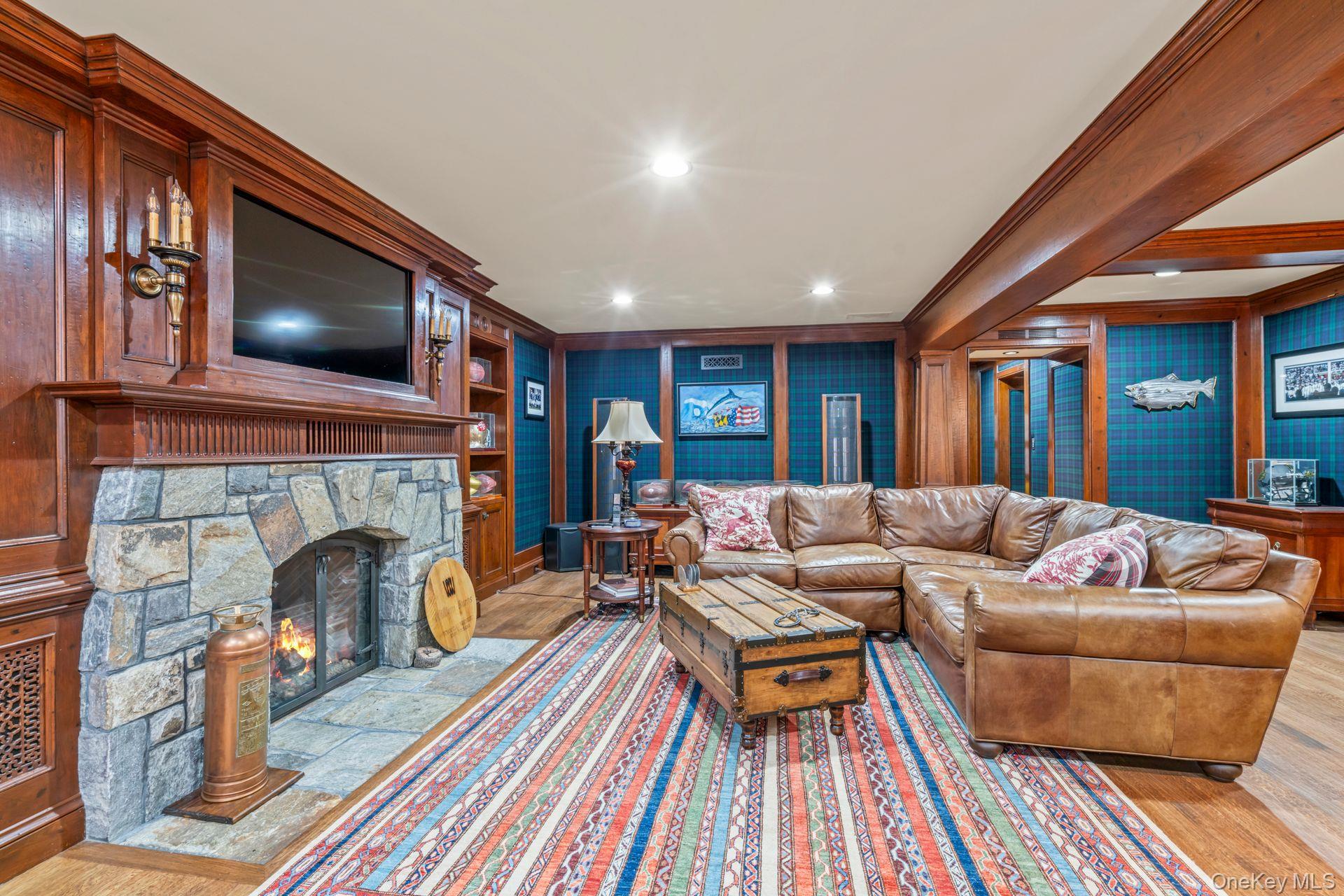 7 Fox Meadow Lane, Lloyd Harbor, NY 11743