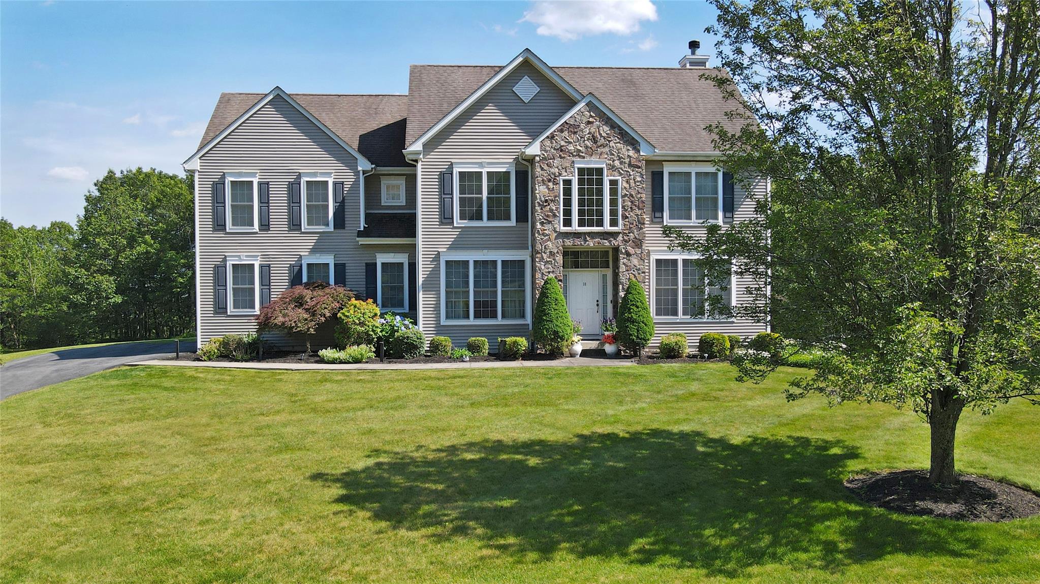 10 Heather Ridge, Woodbury, NY 10930