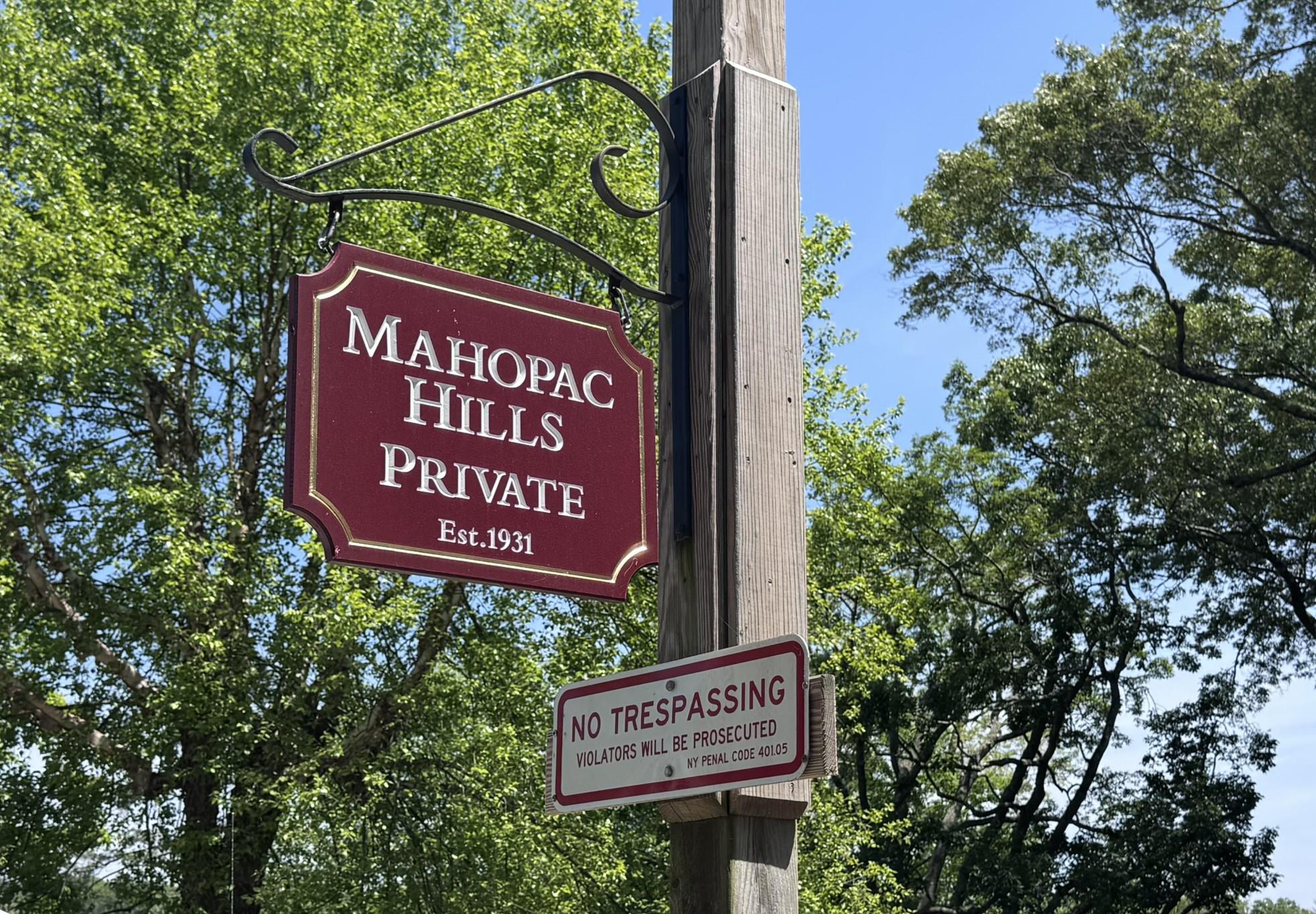 39 Woodland Road, Mahopac, NY 10541