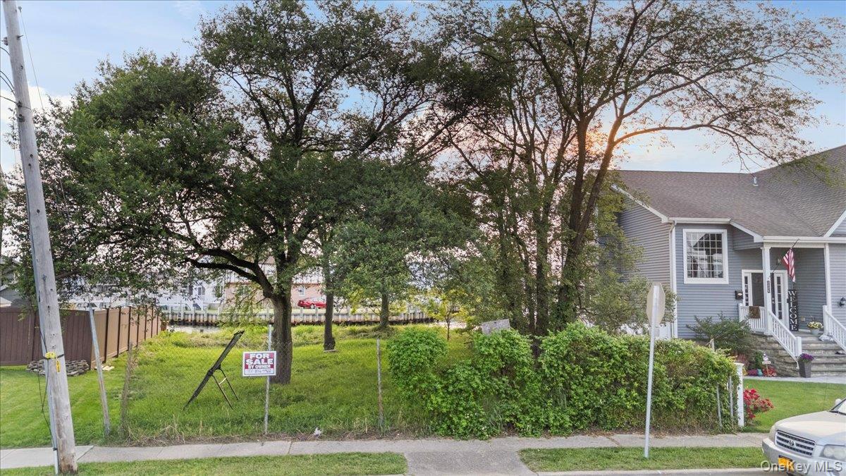 2536 Riverside Drive, Wantagh, NY 11793