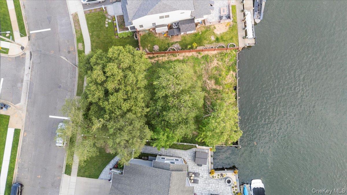 2536 Riverside Drive, Wantagh, NY 11793