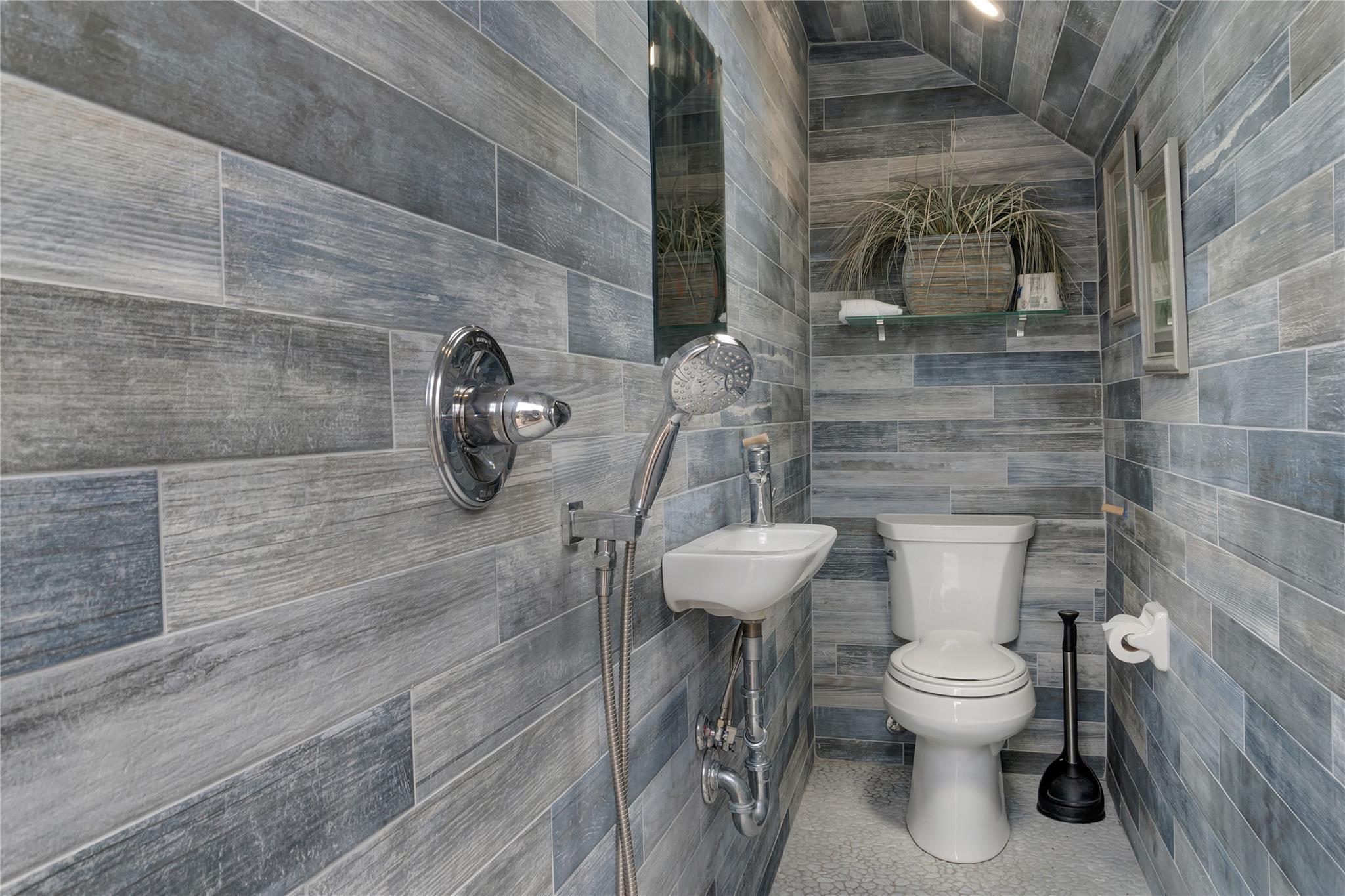 156 Beach 135th Street, Belle Harbor, NY 11694