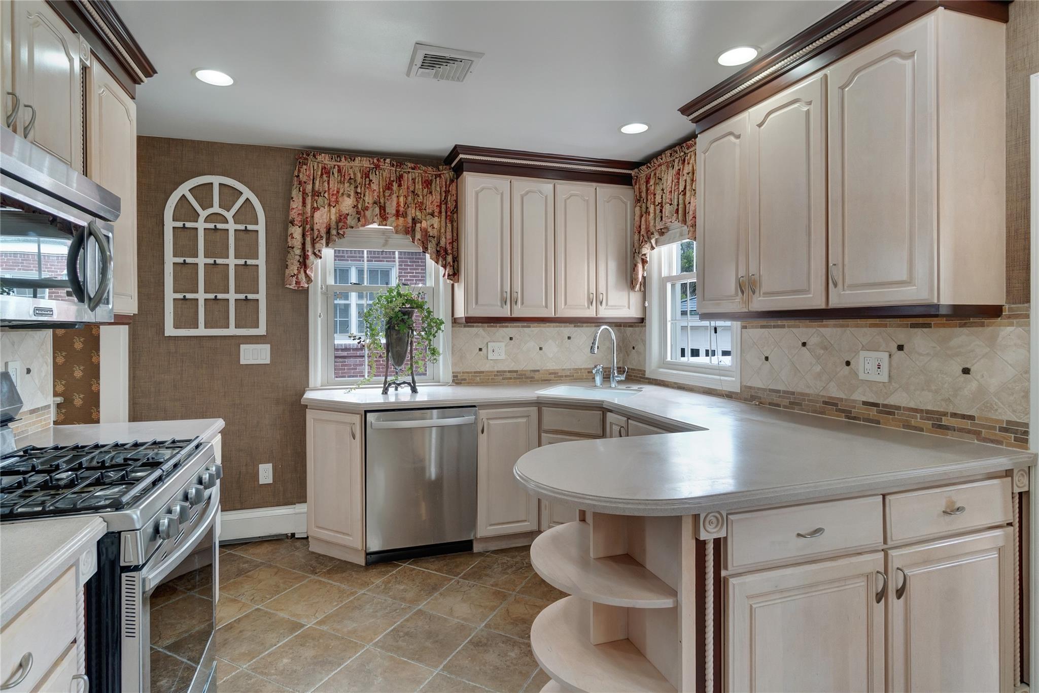 156 Beach 135th Street, Belle Harbor, NY 11694