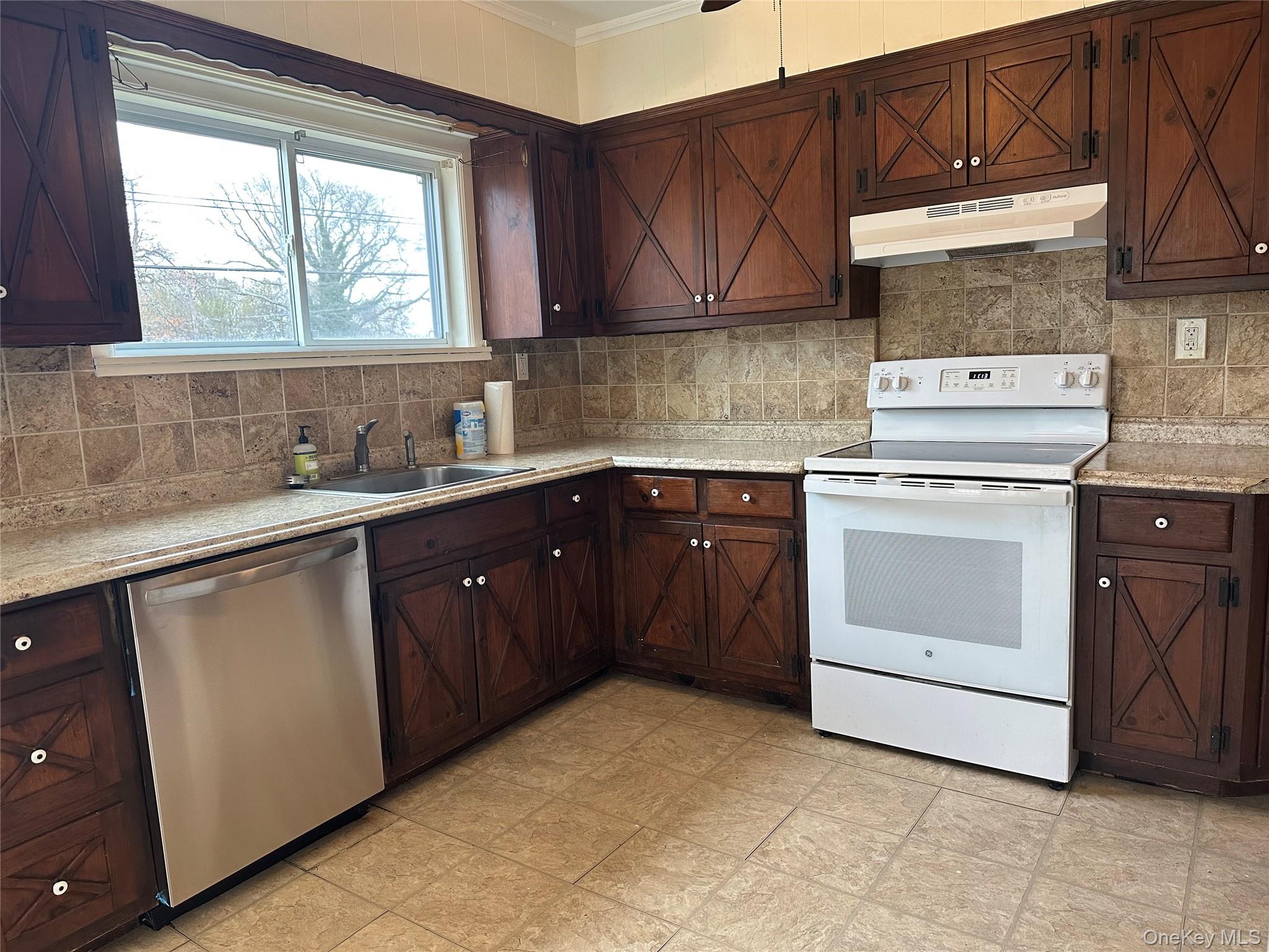 159 Forest Road E, Mastic Beach, NY 11951