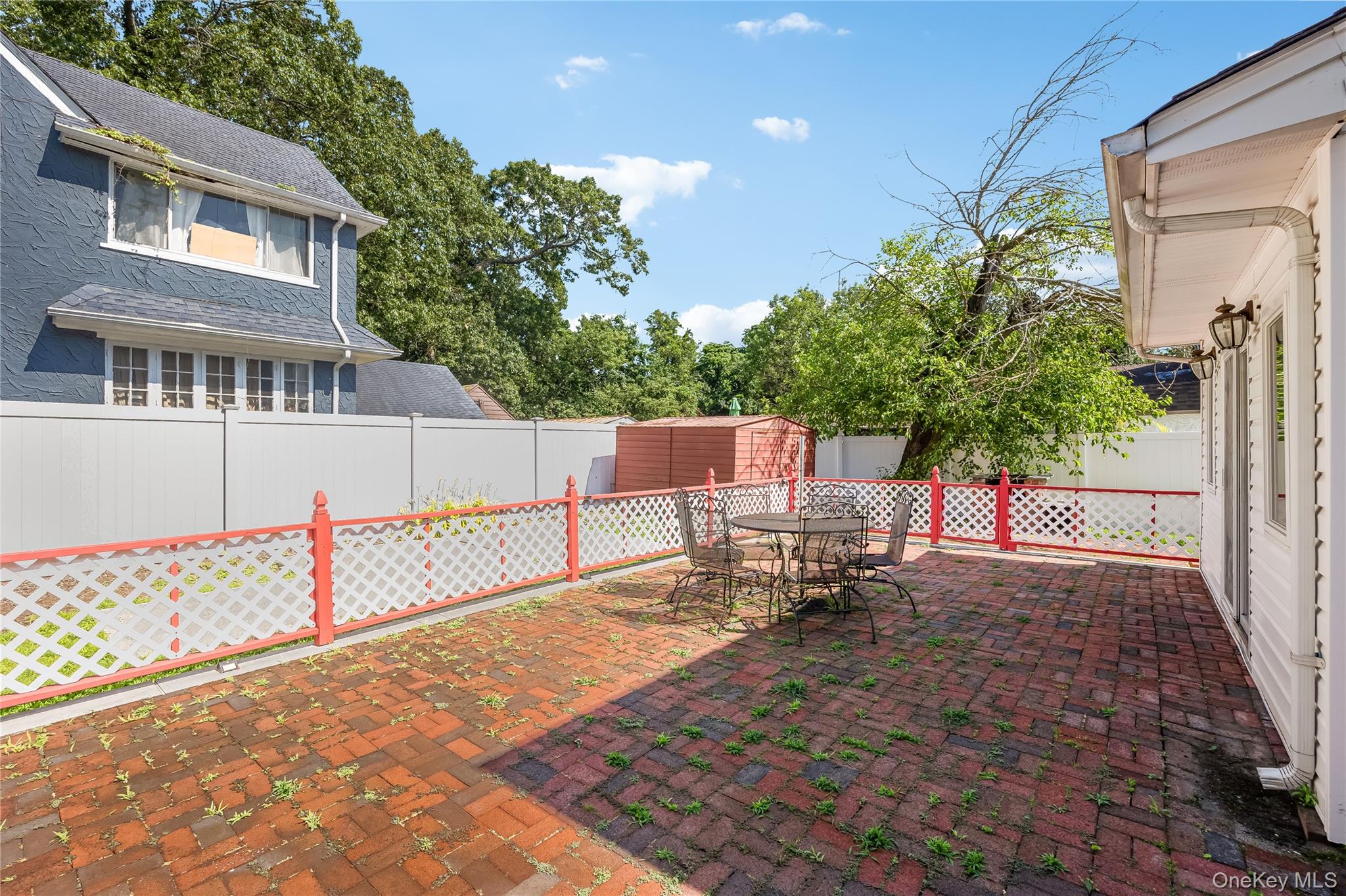 24 Lawrence Avenue, Rockville Centre, NY 11570