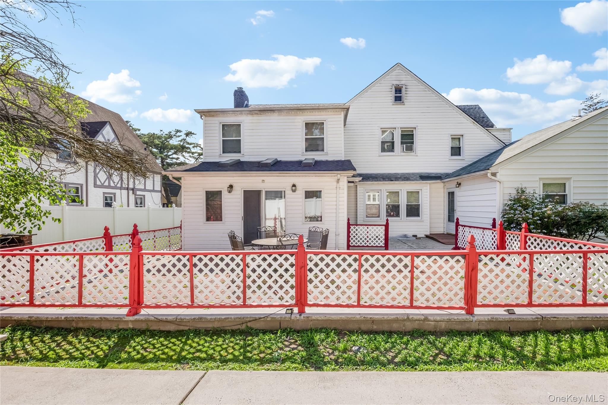 24 Lawrence Avenue, Rockville Centre, NY 11570