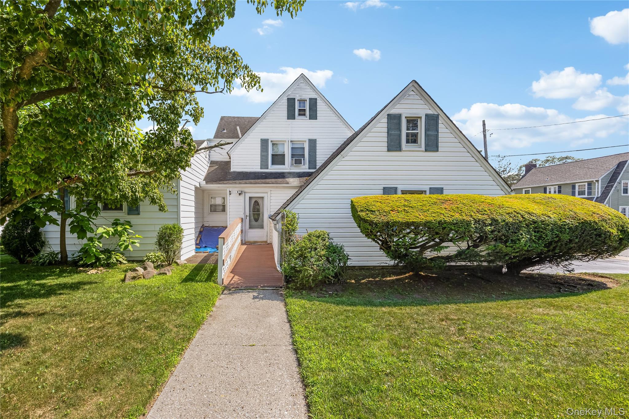 24 Lawrence Avenue, Rockville Centre, NY 11570