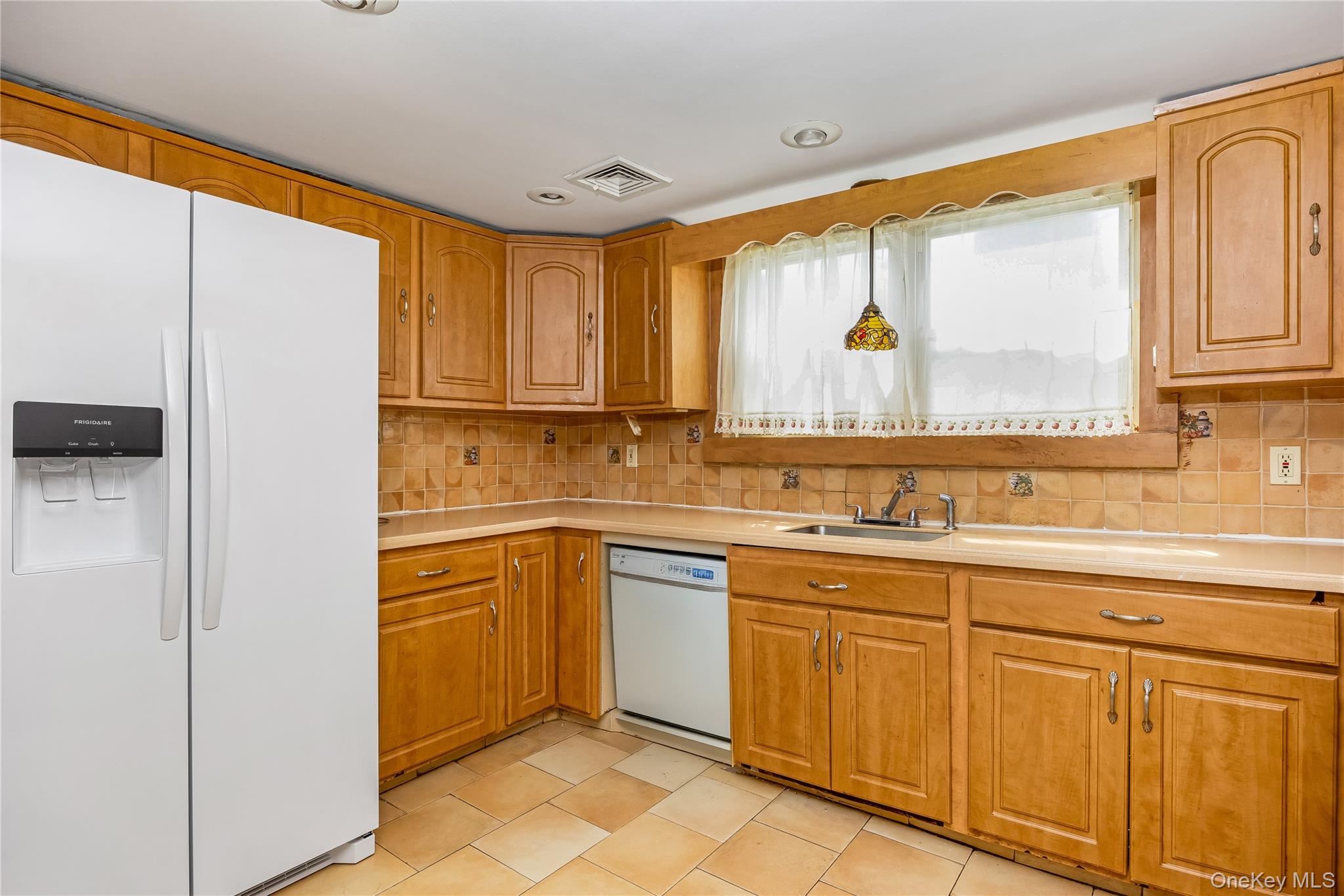 24 Lawrence Avenue, Rockville Centre, NY 11570