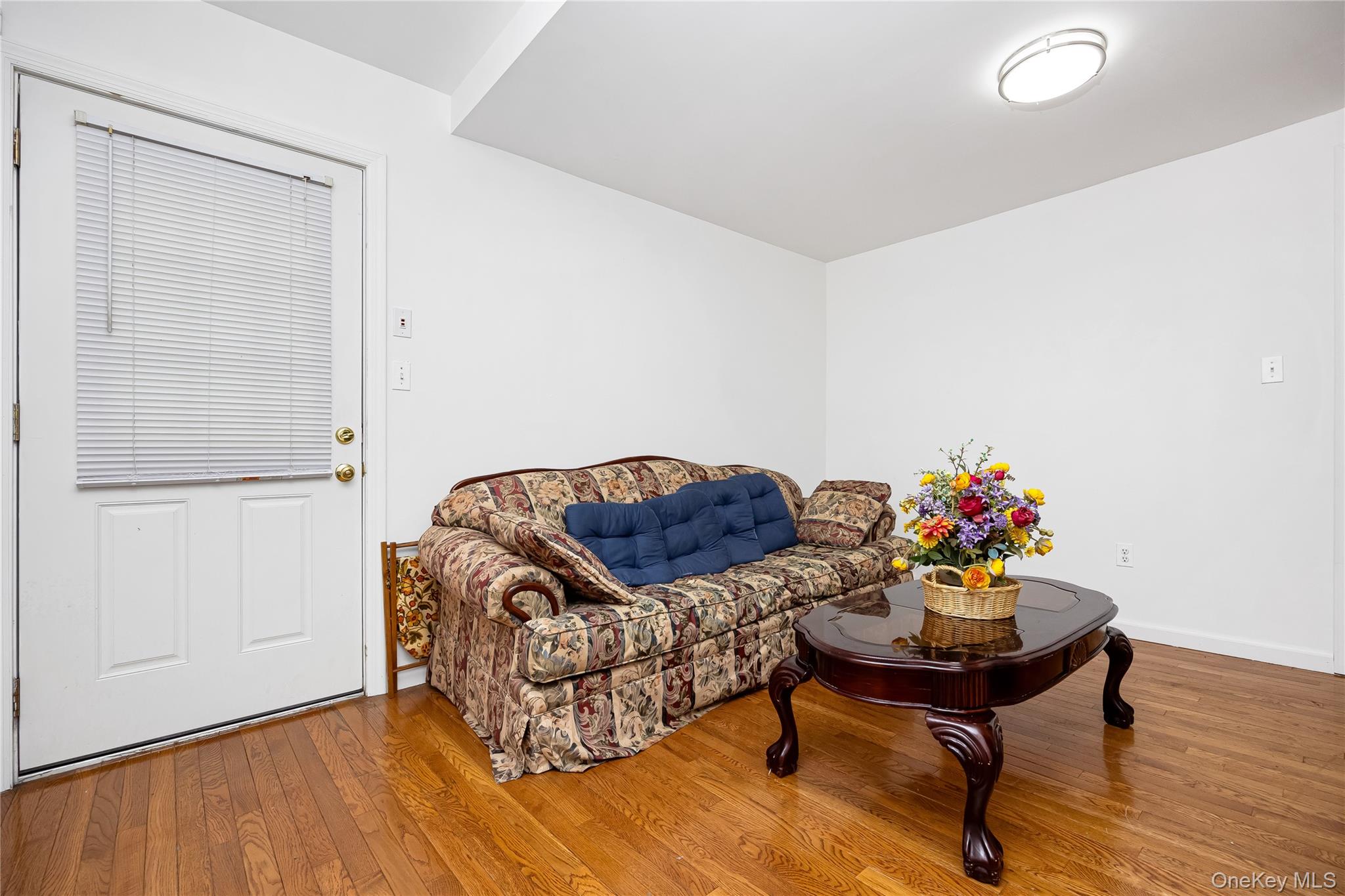 24 Lawrence Avenue, Rockville Centre, NY 11570