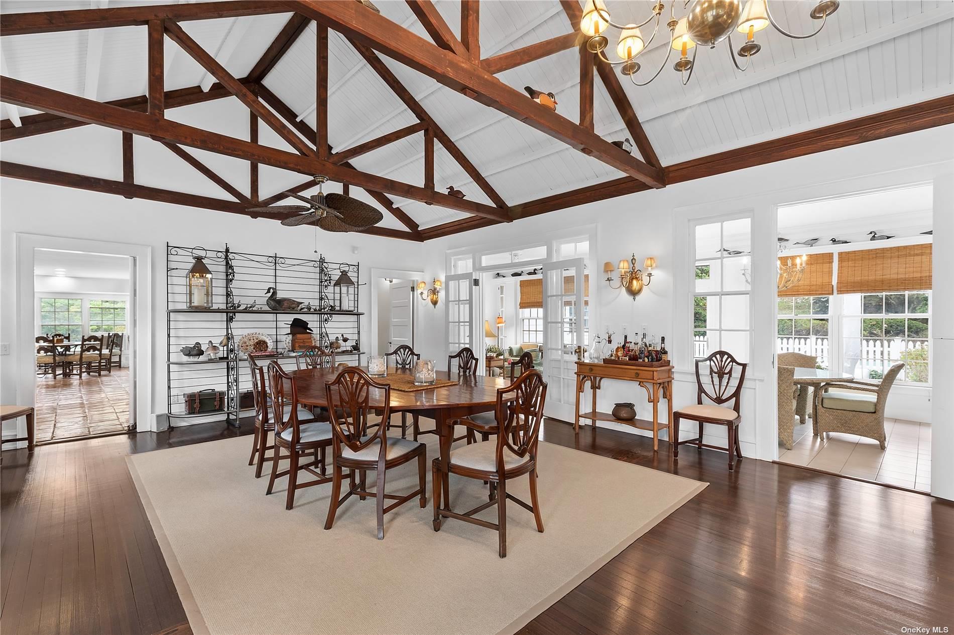 22 Bayfield Lane, Westhampton Beach, NY 11978