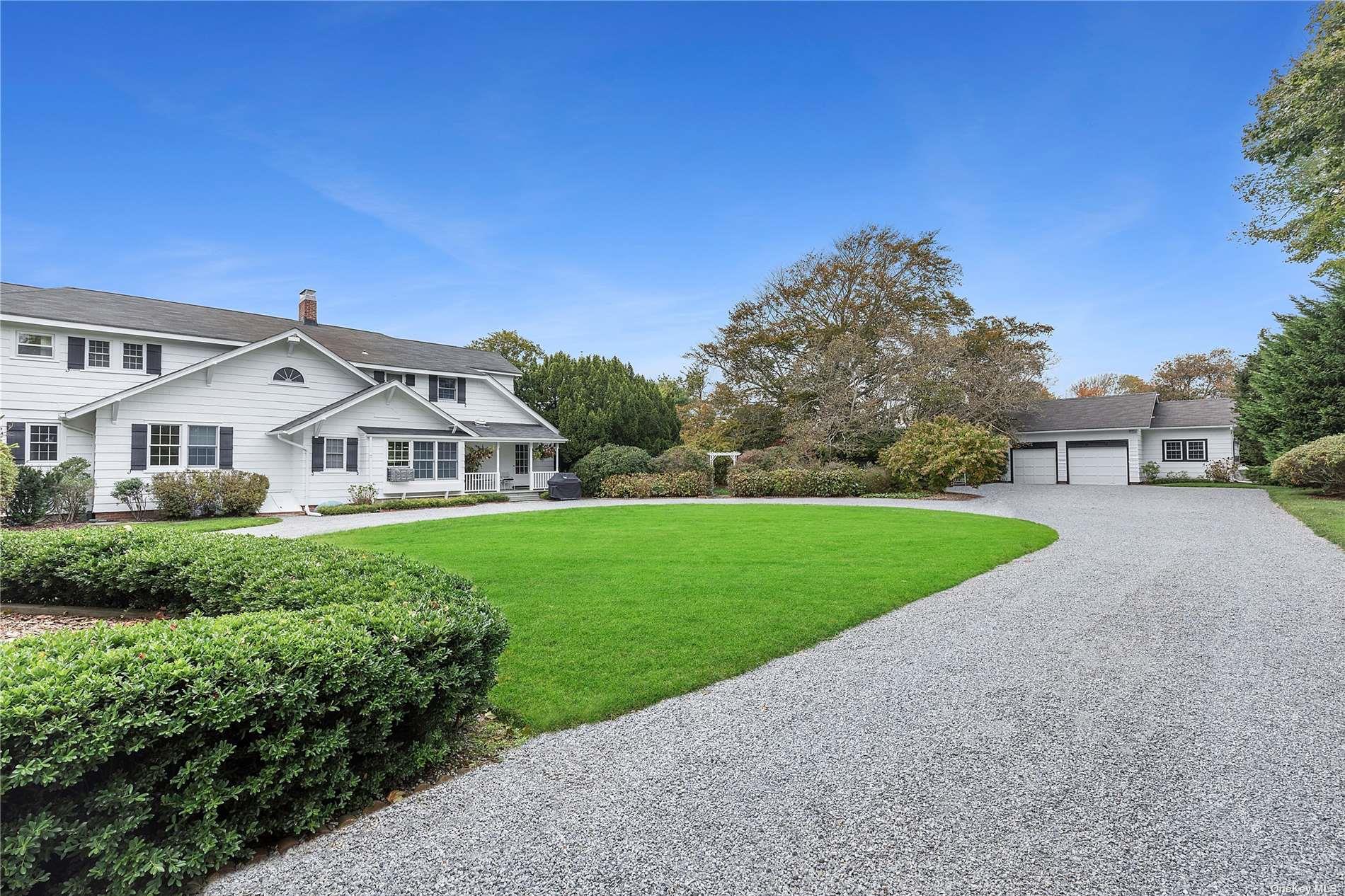 22 Bayfield Lane, Westhampton Beach, NY 11978