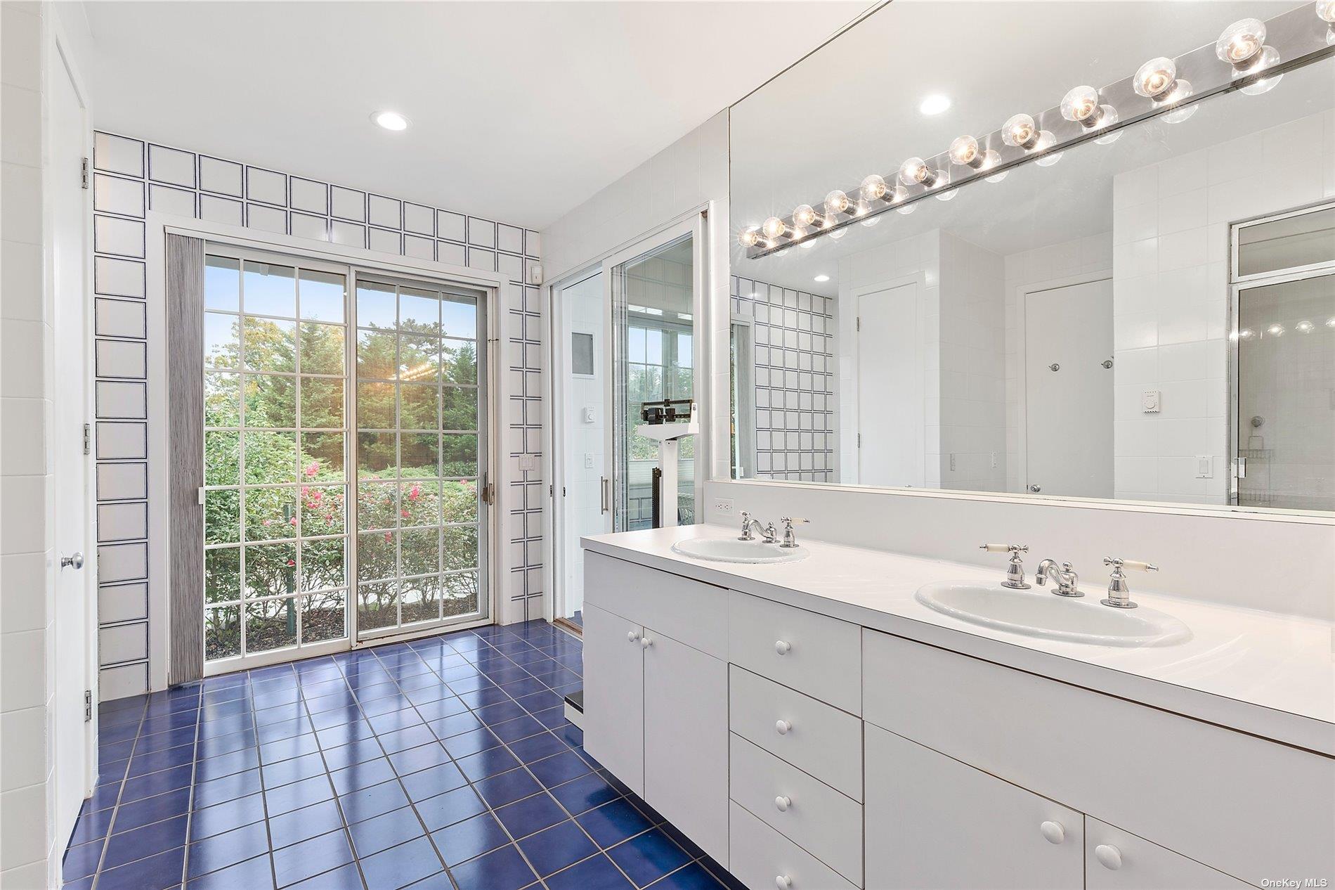 22 Bayfield Lane, Westhampton Beach, NY 11978