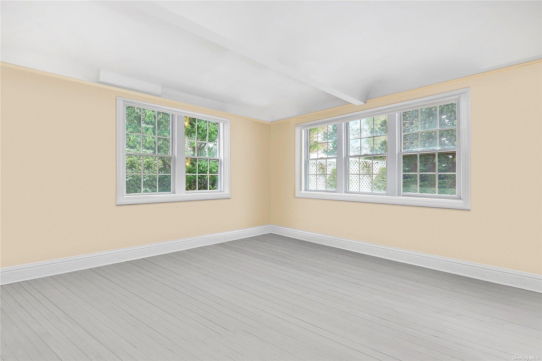 22 Bayfield Lane, Westhampton Beach, NY 11978
