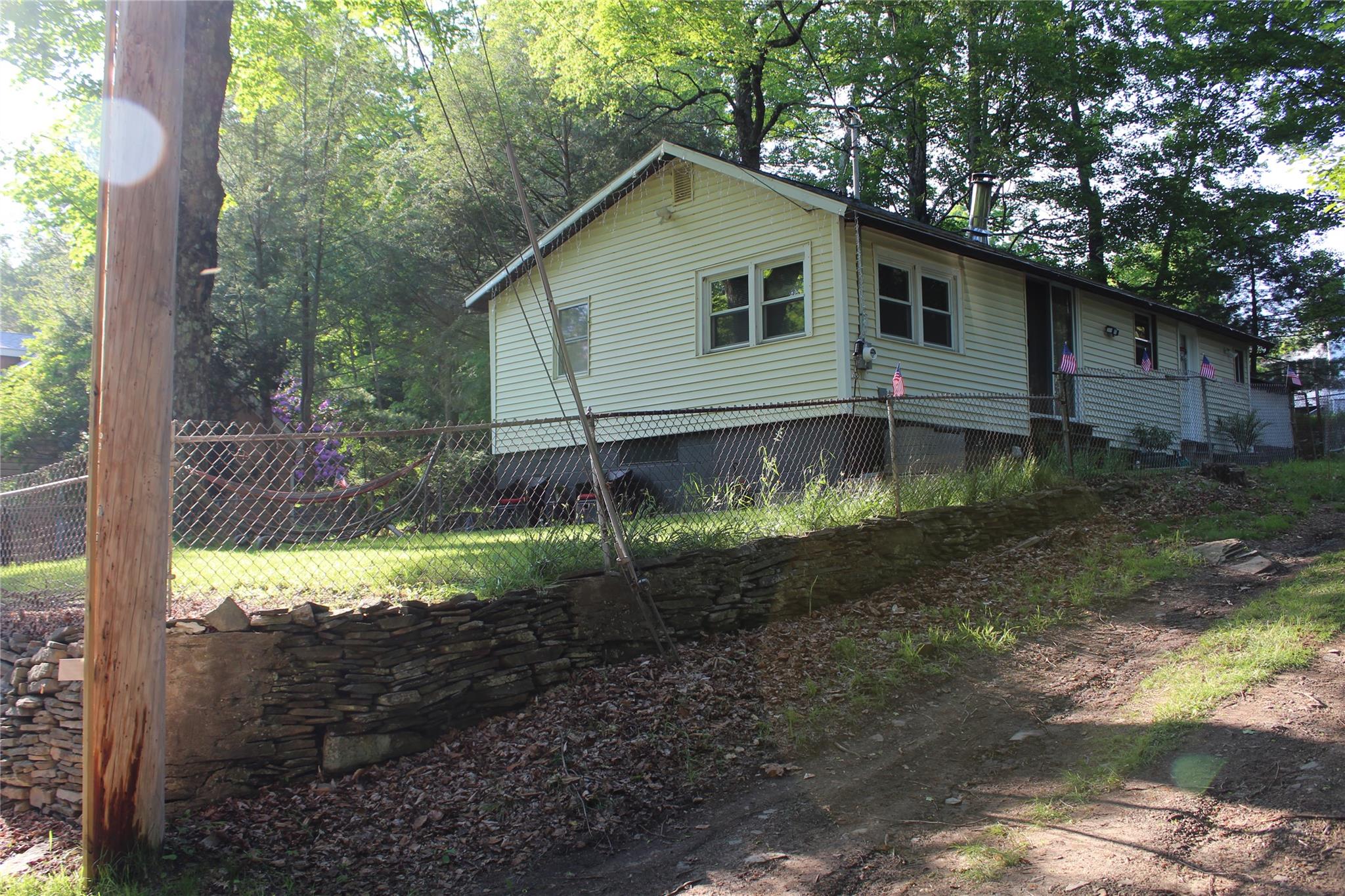 104 Maple Avenue, Smallwood, NY 12762