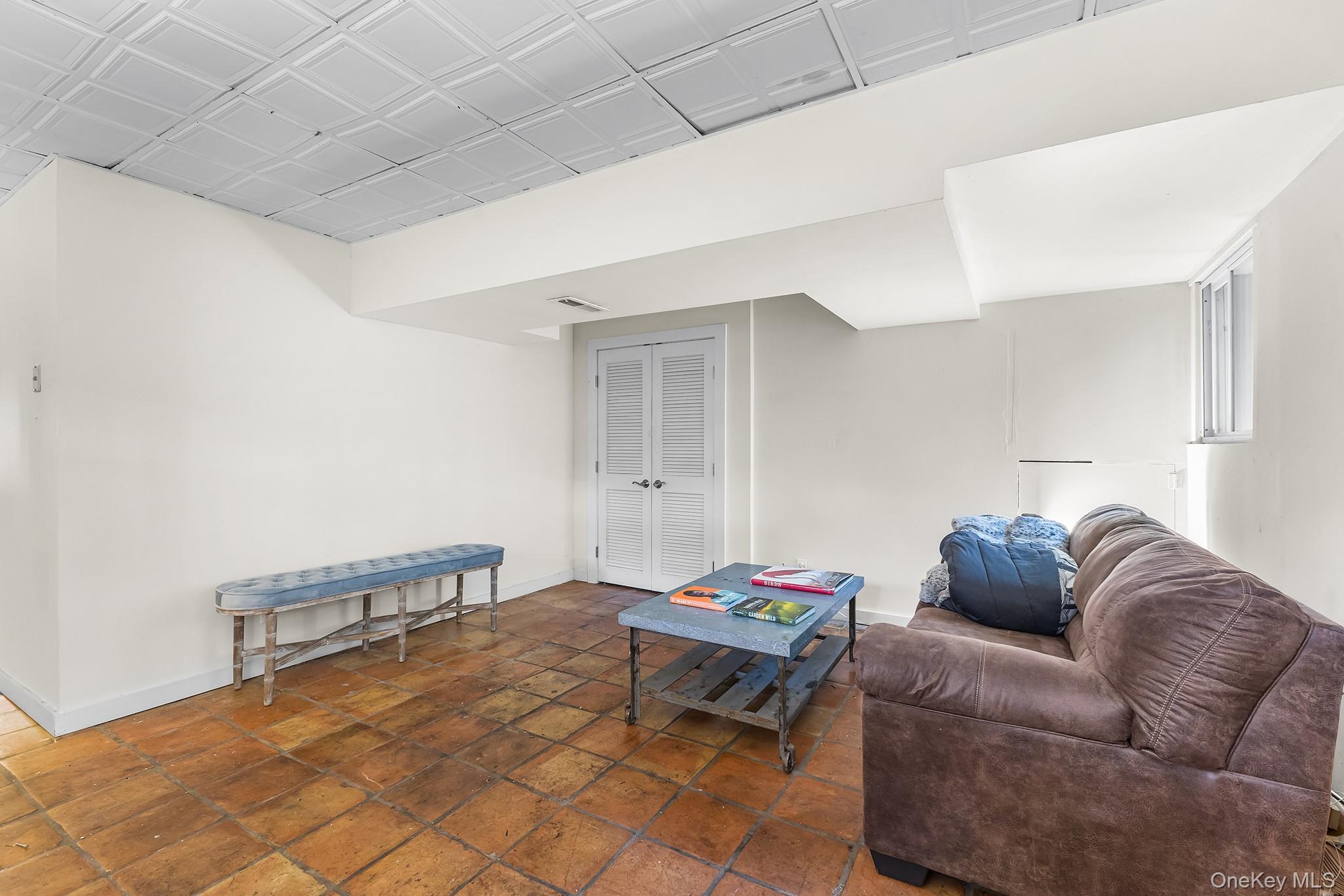 632 State Route 32 N, New Paltz, NY 12561