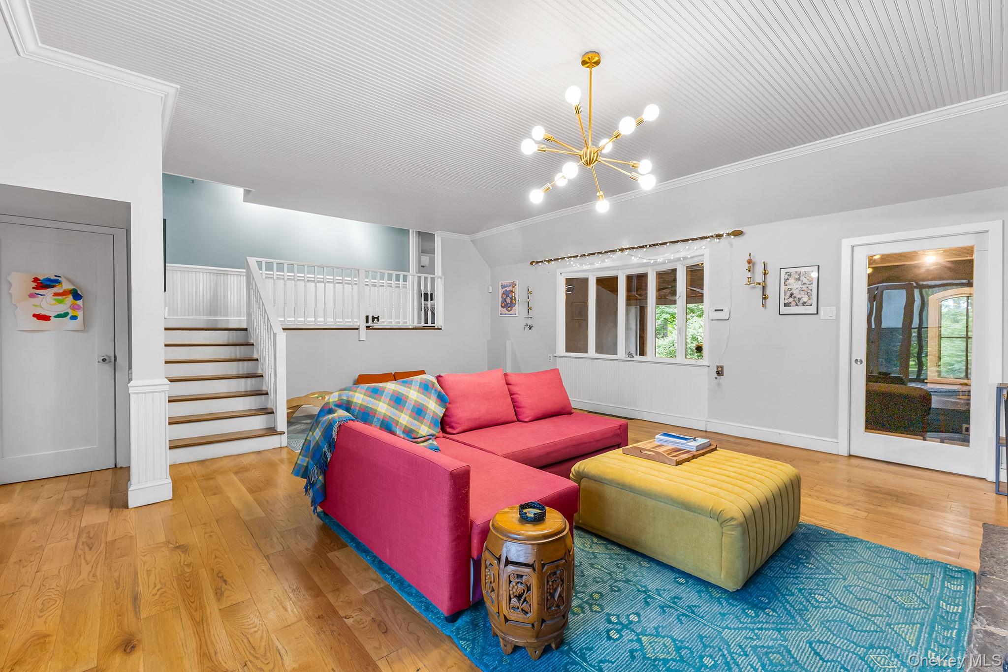 632 State Route 32 N, New Paltz, NY 12561