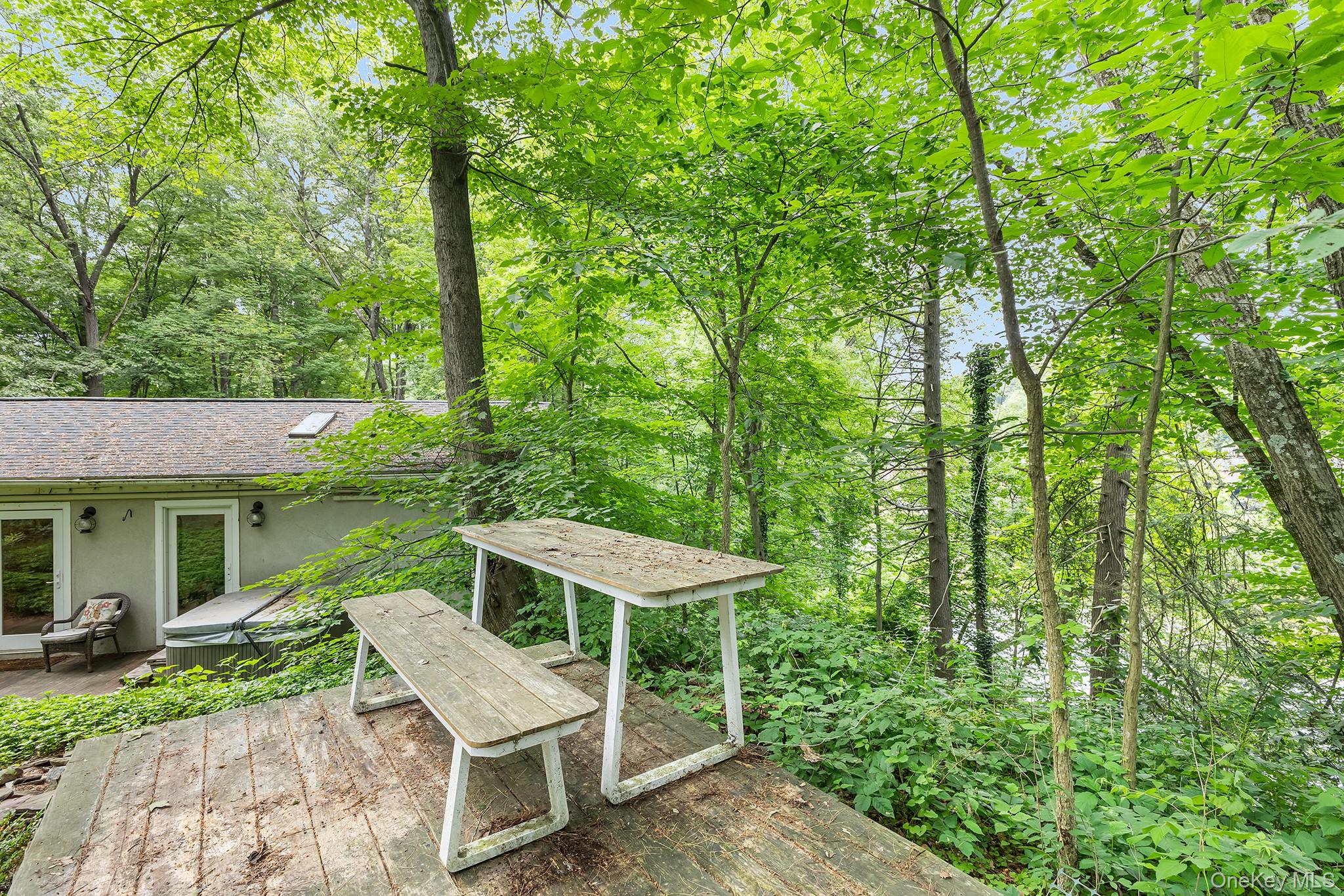 632 State Route 32 N, New Paltz, NY 12561