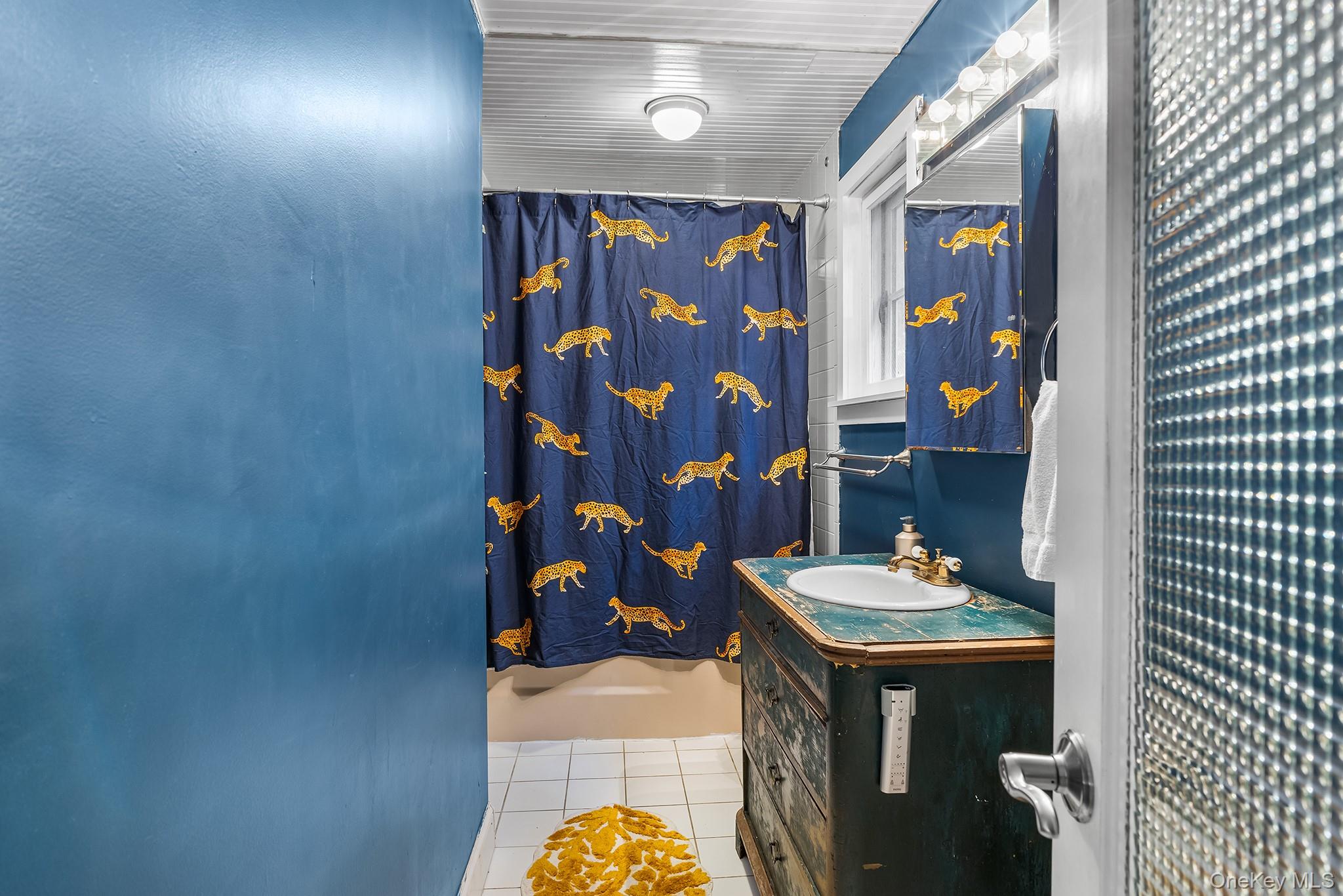 632 State Route 32 N, New Paltz, NY 12561