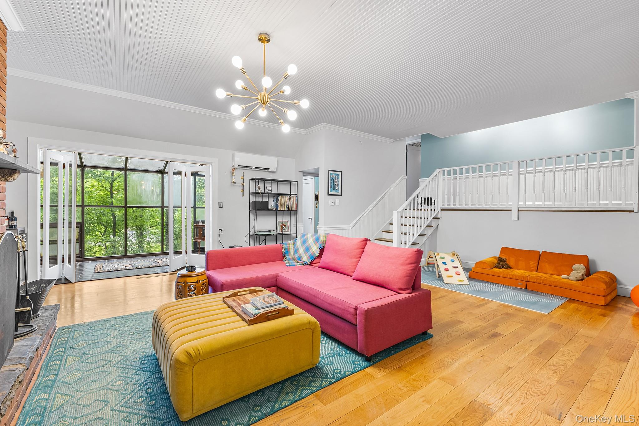 632 State Route 32 N, New Paltz, NY 12561