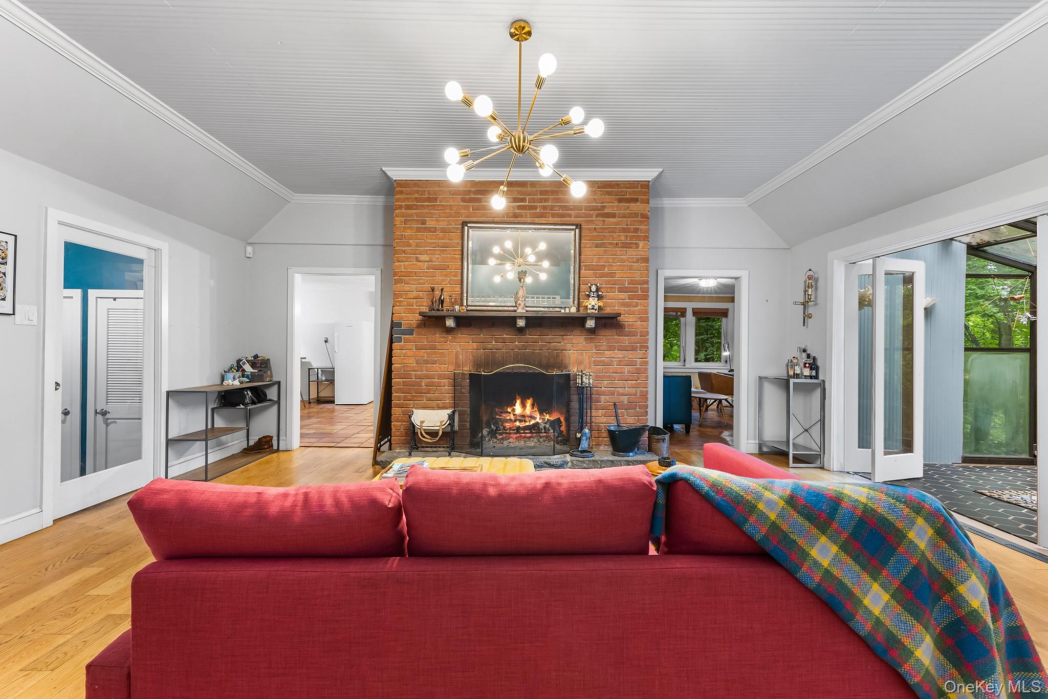 632 State Route 32 N, New Paltz, NY 12561