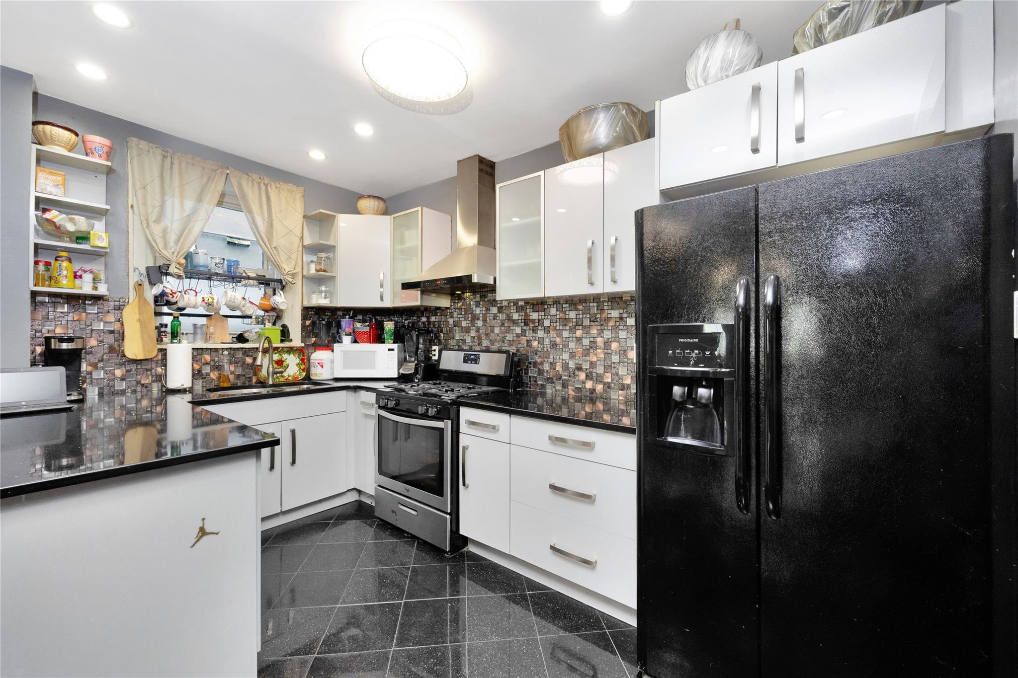 6018 Bleecker Street, Ridgewood, NY 11385