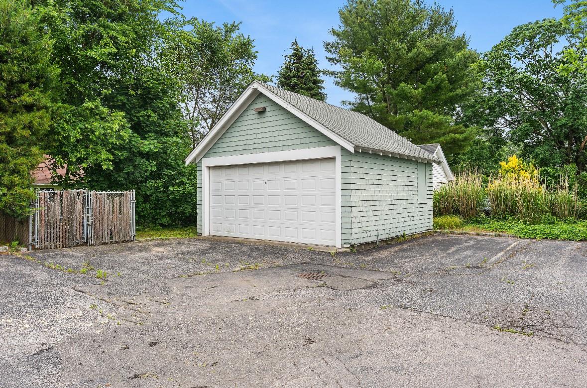 1018 Roanoke Avenue, Riverhead, NY 11901