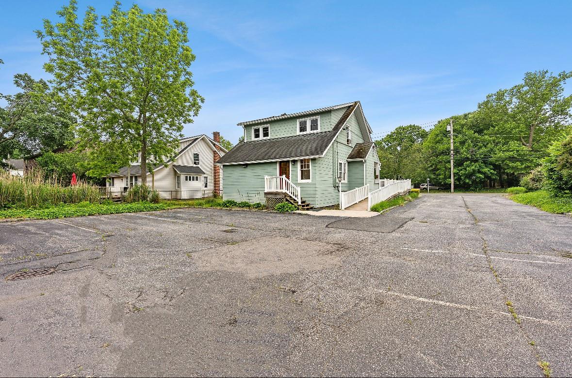 1018 Roanoke Avenue, Riverhead, NY 11901