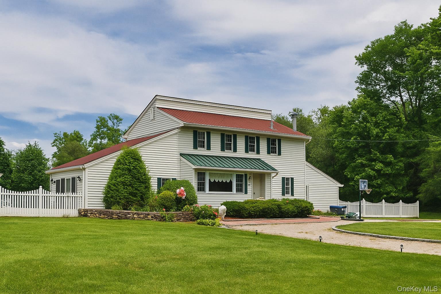 2 Sheafe Circle, Rock Tavern, NY 12575