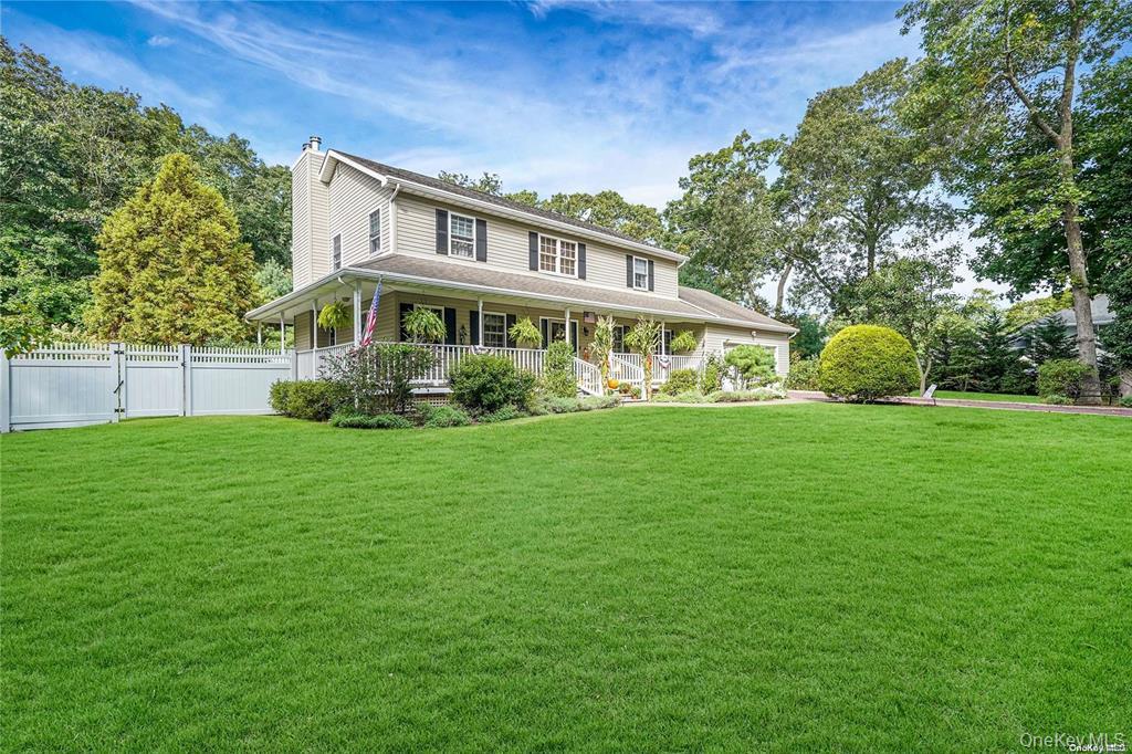 64 Beachfern Road, Center Moriches, NY 11934